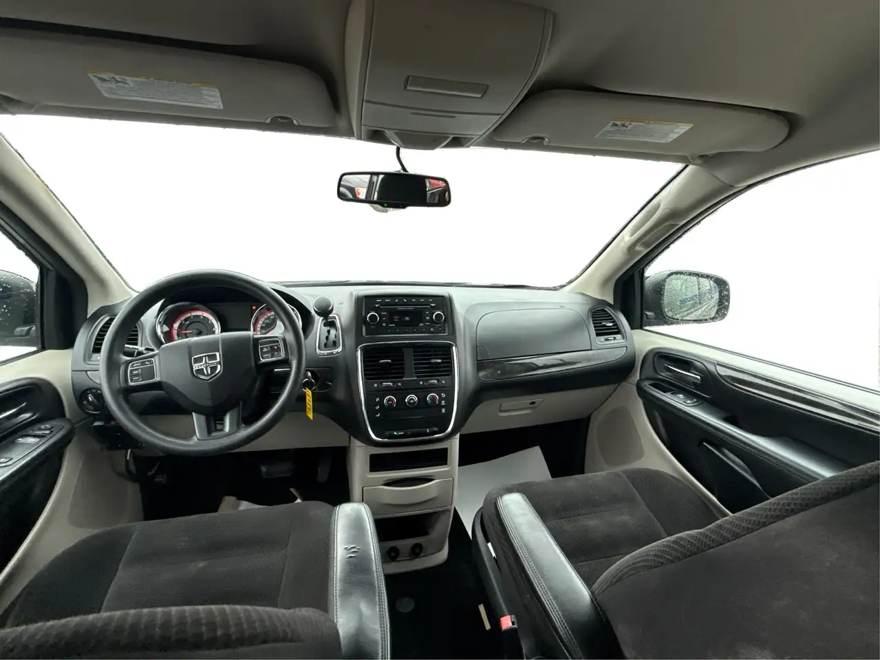 Dodge Grand Caravan снимка Dodge Grand Caravan