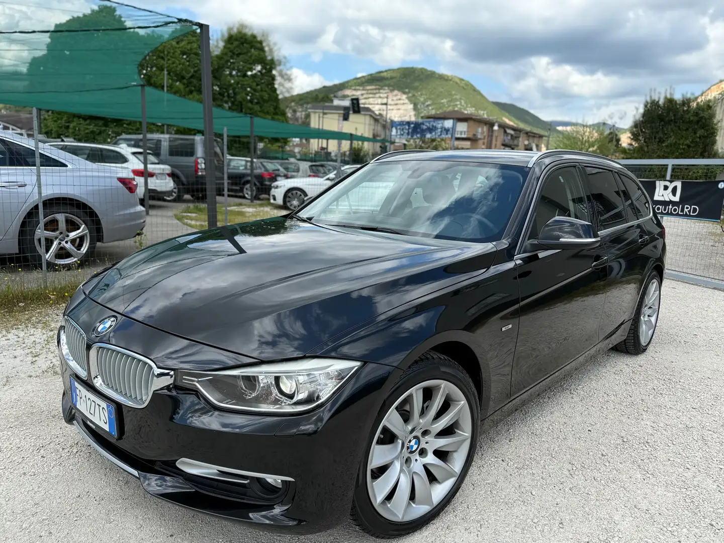 BMW 318 318d Touring Modern Navi+Led+Pelle Uniprop Nero - 1