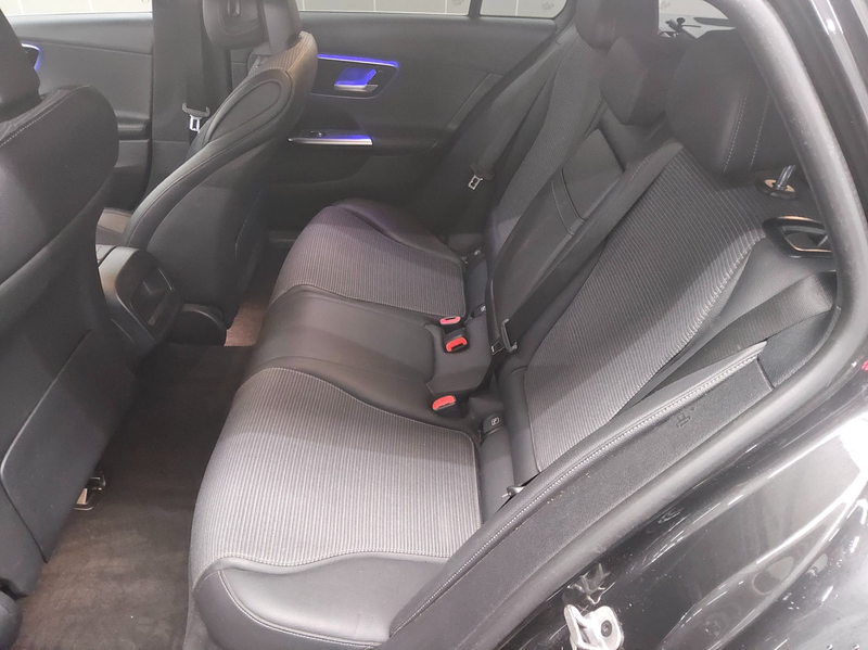Mercedes-Benz C 220 T d Avantgarde T-Leder Navi LED 360 AHK — photo 13