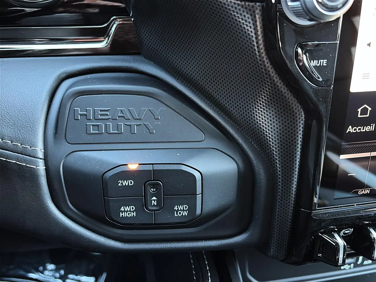 RAM 3500 снимка RAM 3500
