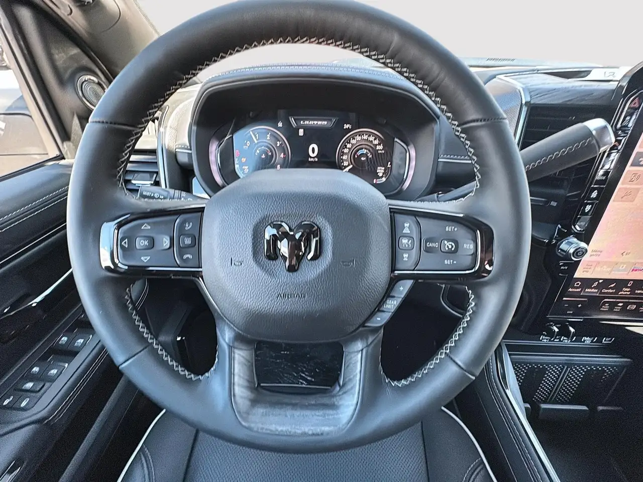 RAM 3500 снимка RAM 3500
