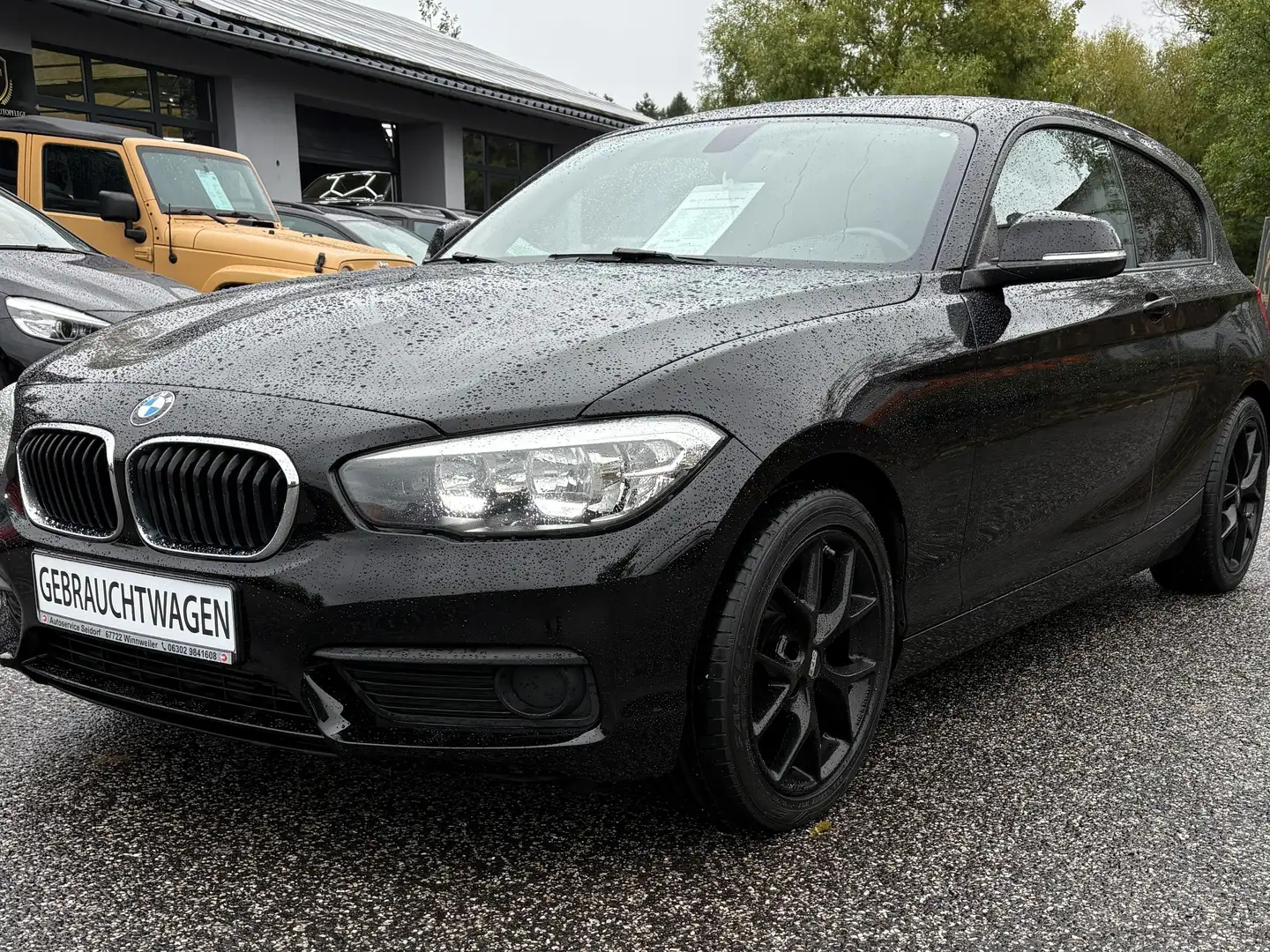 BMW 118 i, 2. Hand, unfallfrei, Inspektion neu, TÜV neu Noir - 1