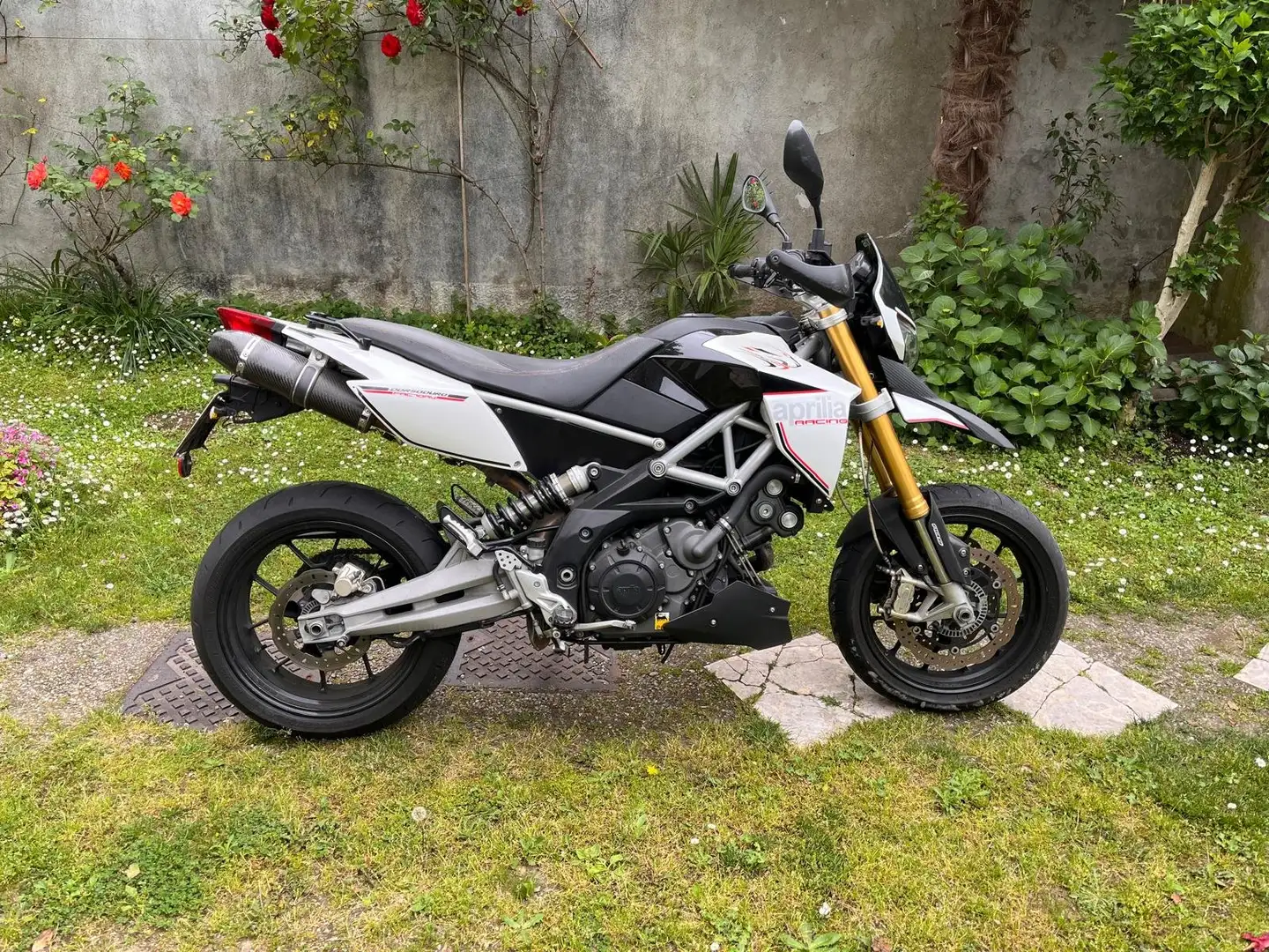 Aprilia Dorsoduro - 1