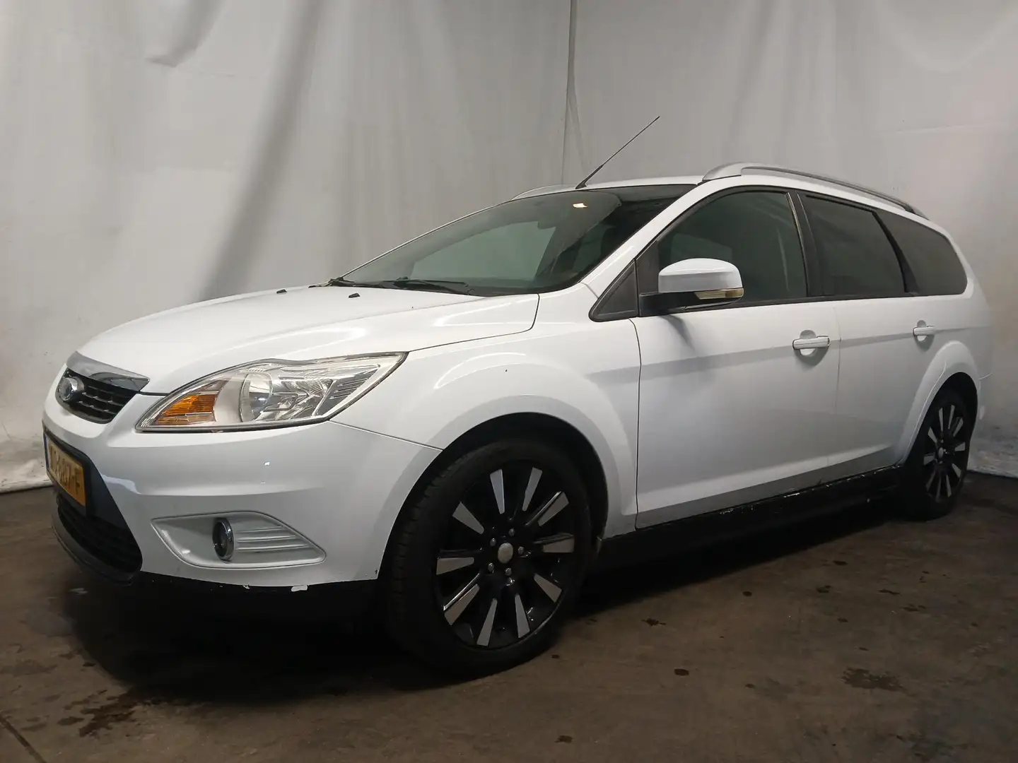 Ford Focus Wagon 1.8 Limited Flexi Fuel LEKKE KOPPAKKING!!! Weiß - 2