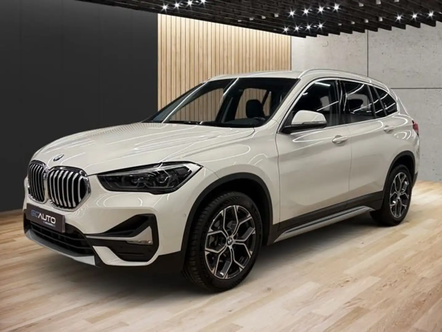 BMW X1 sDrive 18d Blanco - 1