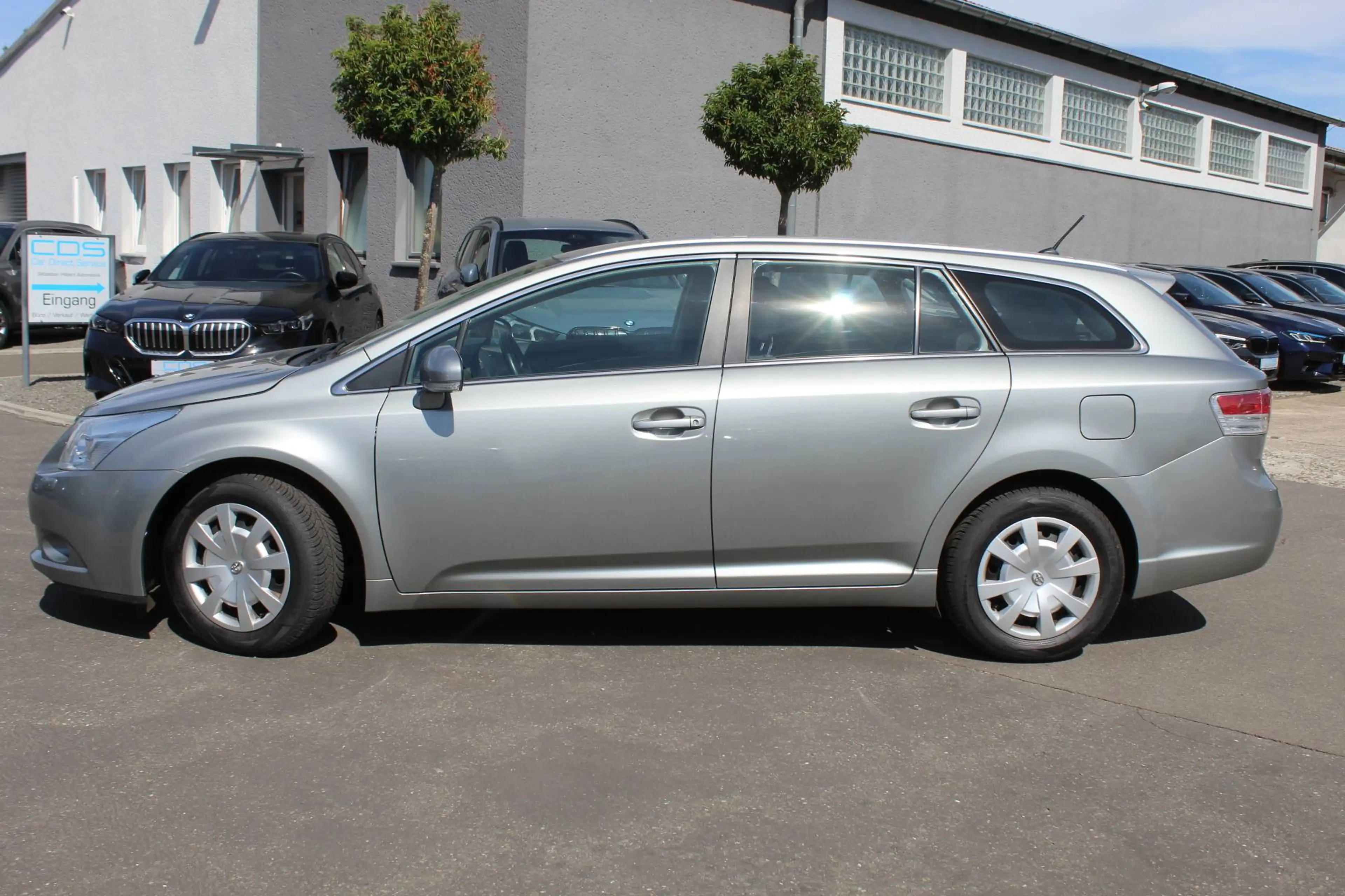 Toyota Avensis Kombi 1.8 Sol -Klimaautom.+Sitzh.+TÜV NEU+