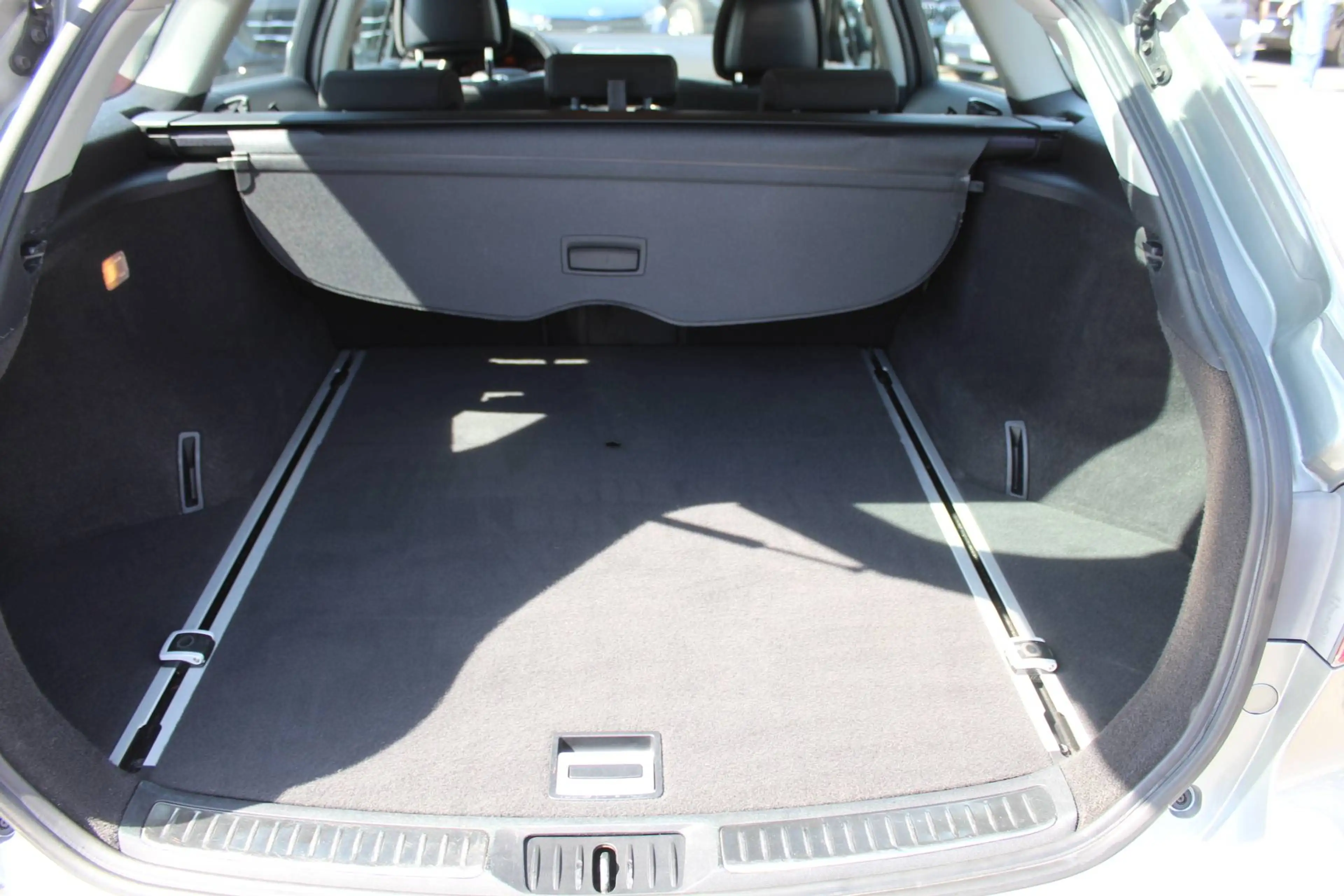 Toyota Avensis Kombi 1.8 Sol -Klimaautom.+Sitzh.+TÜV NEU+ — photo 11