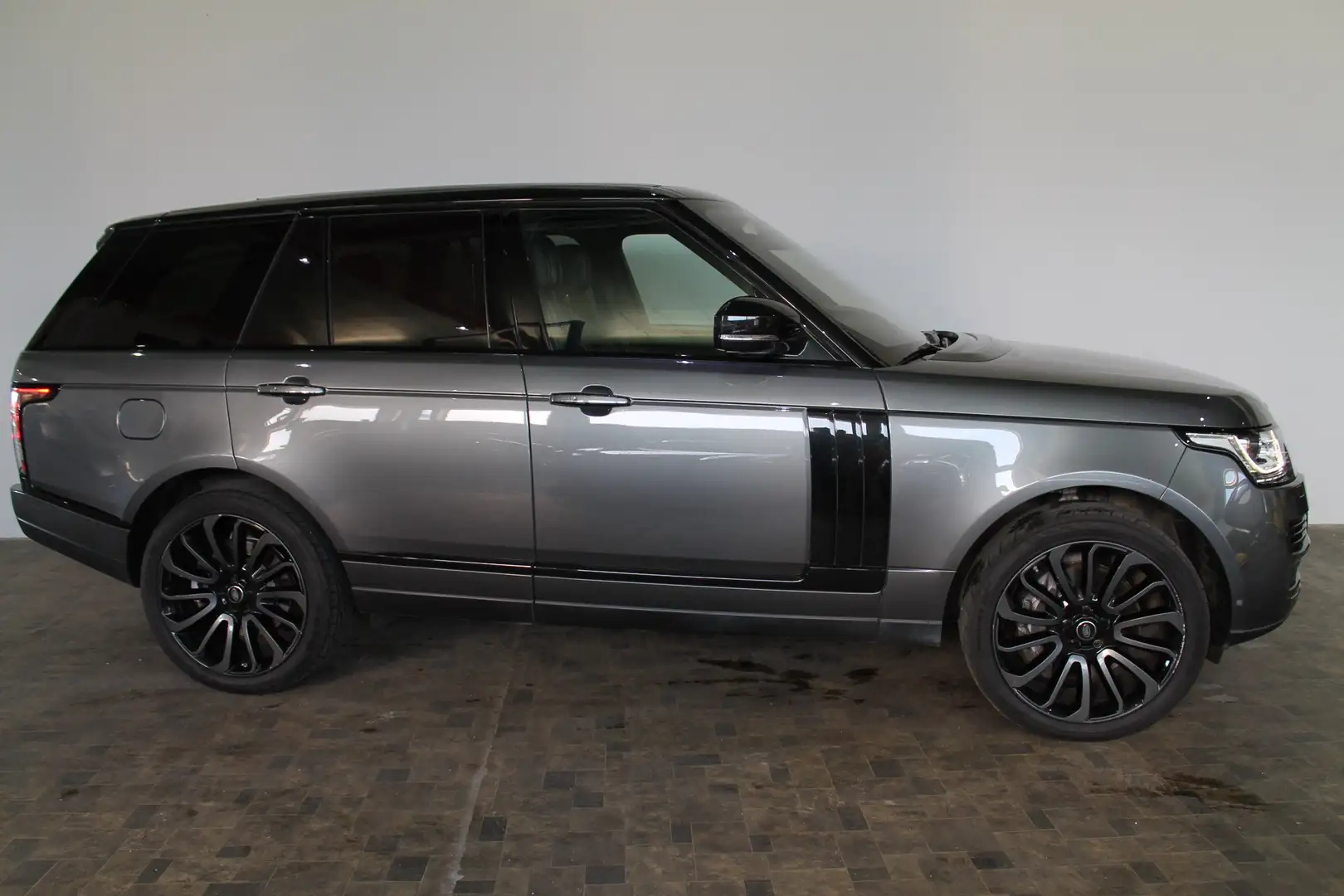 Land Rover Range Rover 4,4 SDV8  Autobiography,Meridian,ACC,360°, Pano Šedá - 1