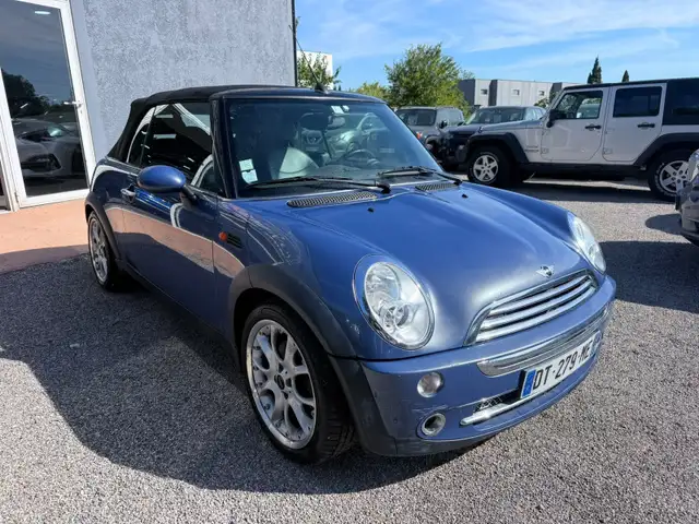 Mini Hatch view 6