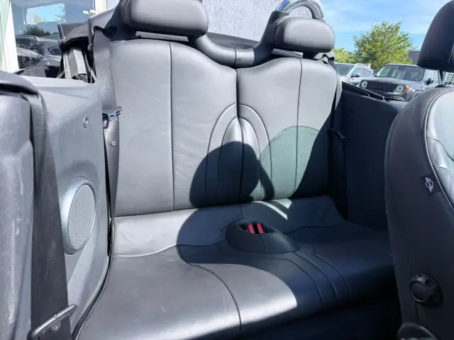 Mini Hatch view 11