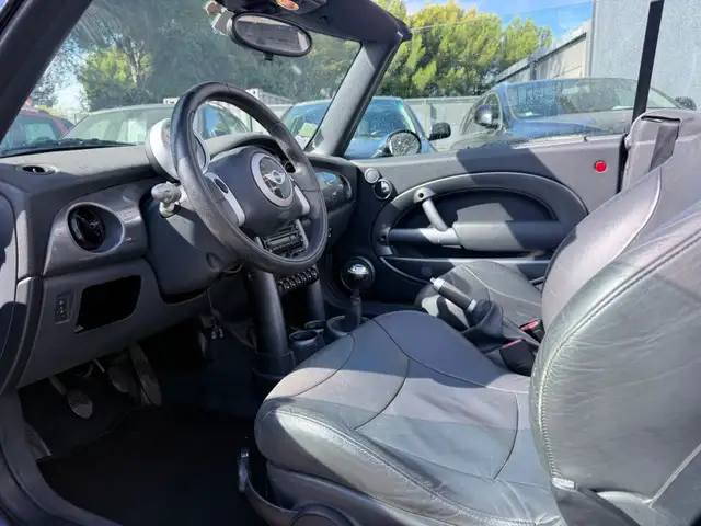 Mini Hatch view 9