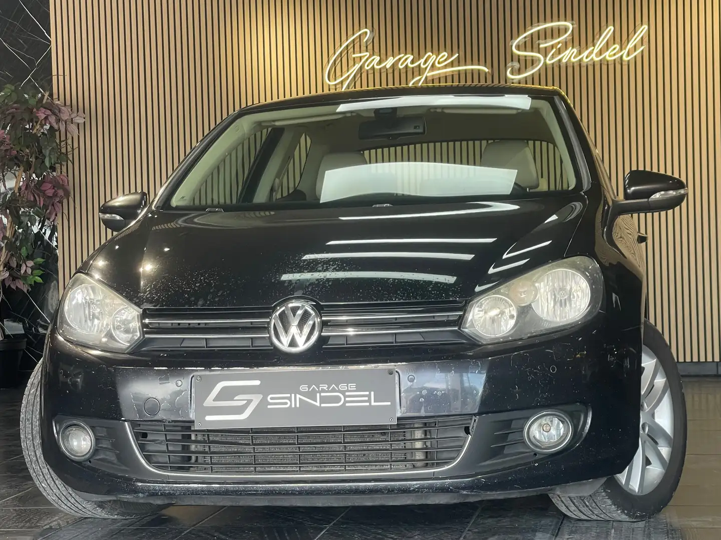 Volkswagen Golf 2.0 CR TDi Highline DPF 119g 110CH*REGULATEUR*PDC Zwart - 1