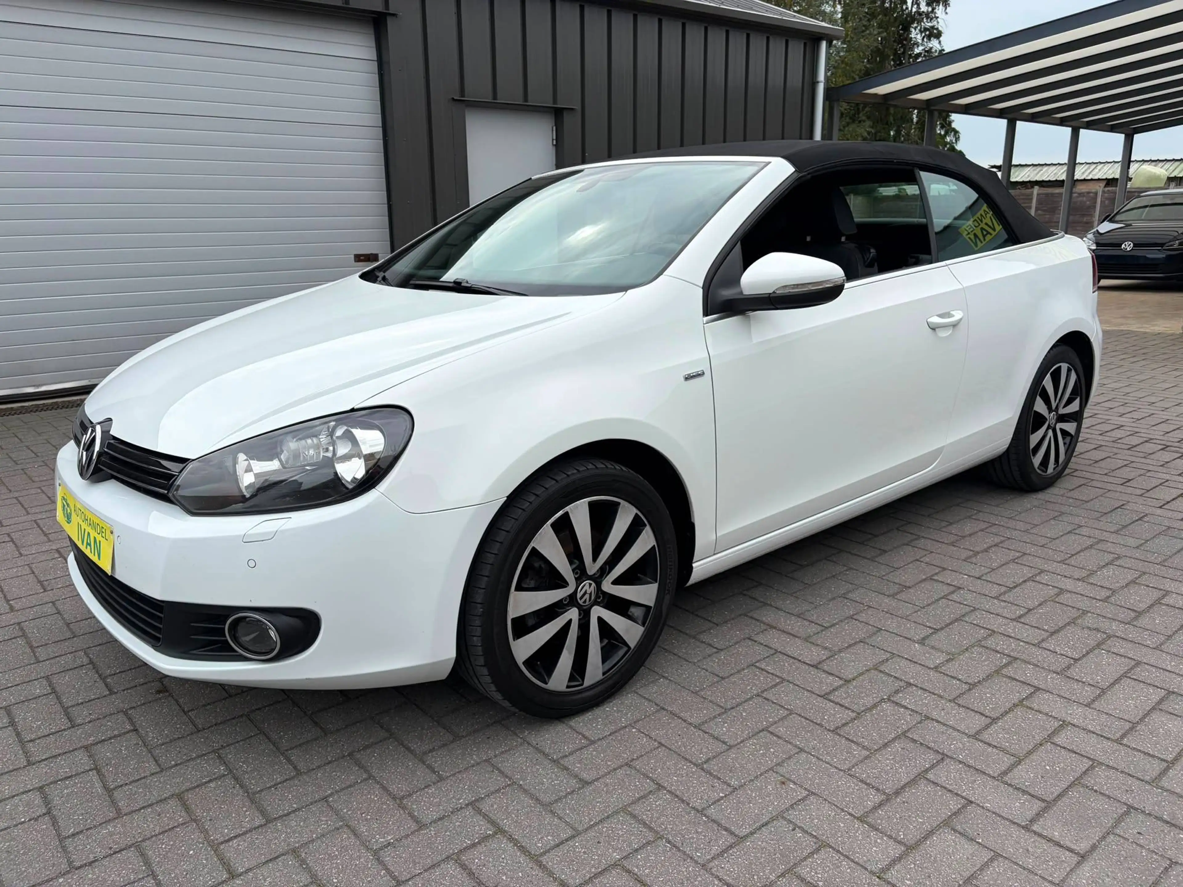 Volkswagen Golf Cabriolet Golf Cabriolet 1.2 TSI Life — photo 3