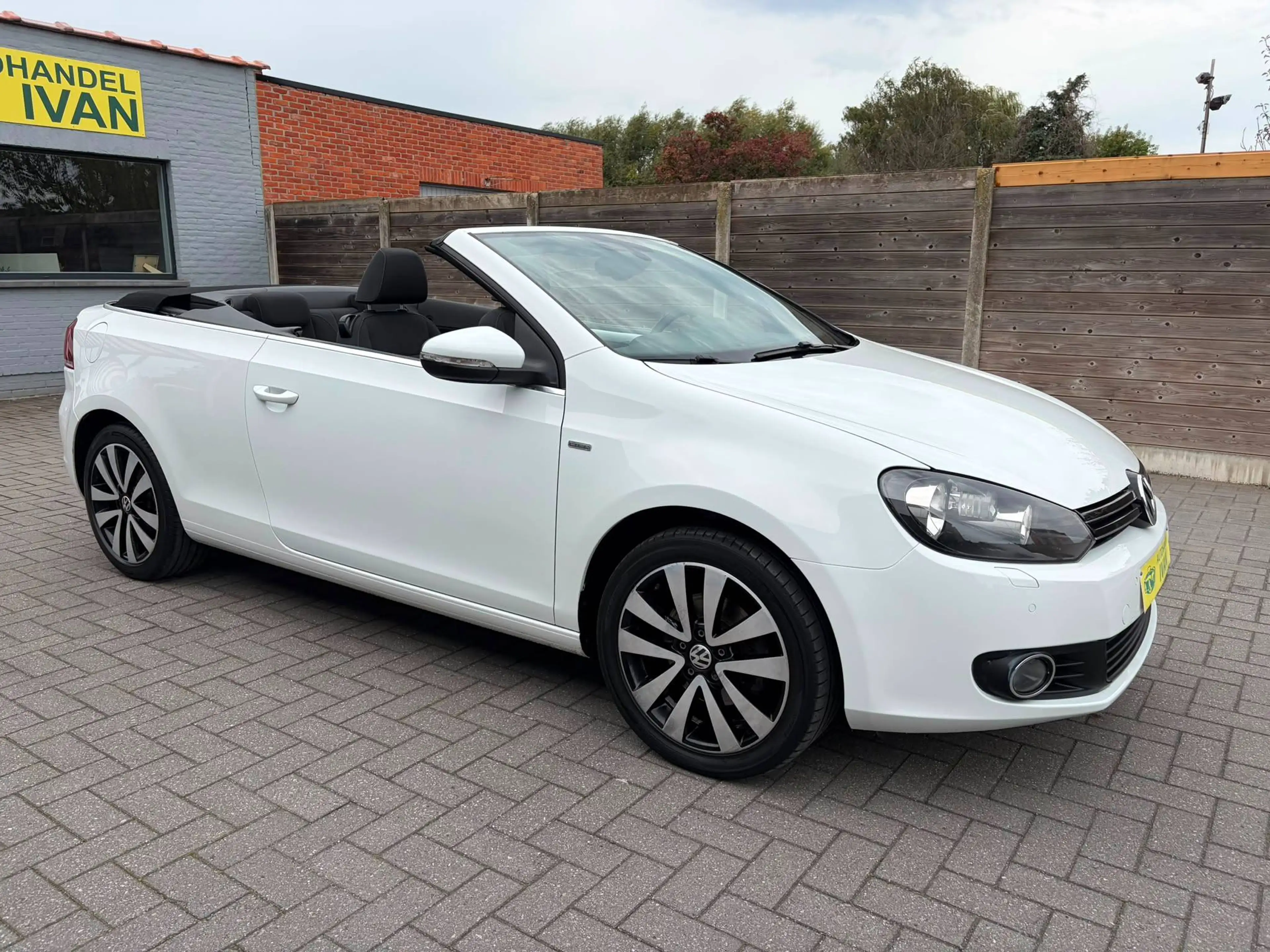 Volkswagen Golf Cabriolet Golf Cabriolet 1.2 TSI Life — photo 7