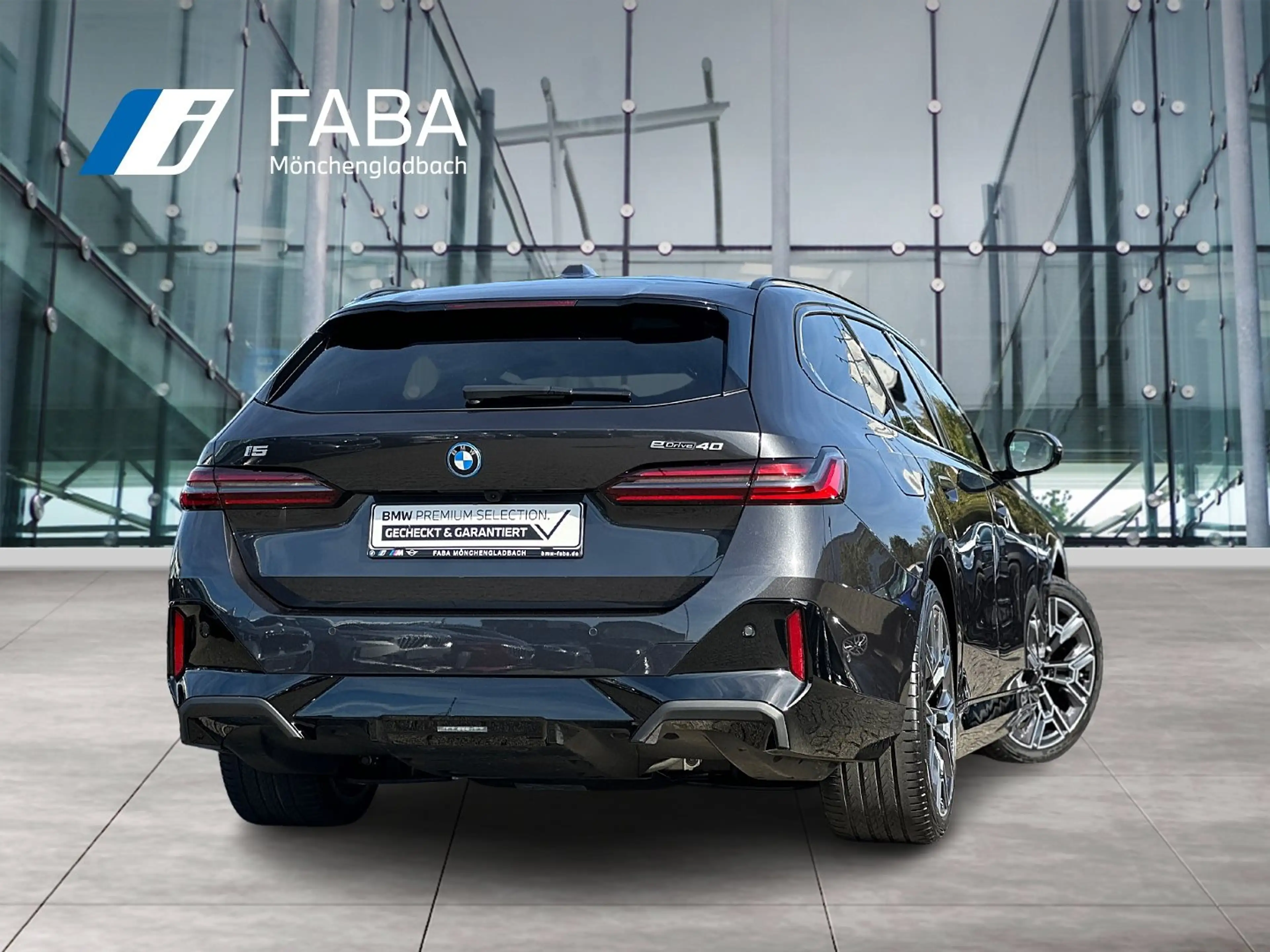 BMW i5 eDrive40 Touring M Sportpaket Head-Up DAB — photo 2