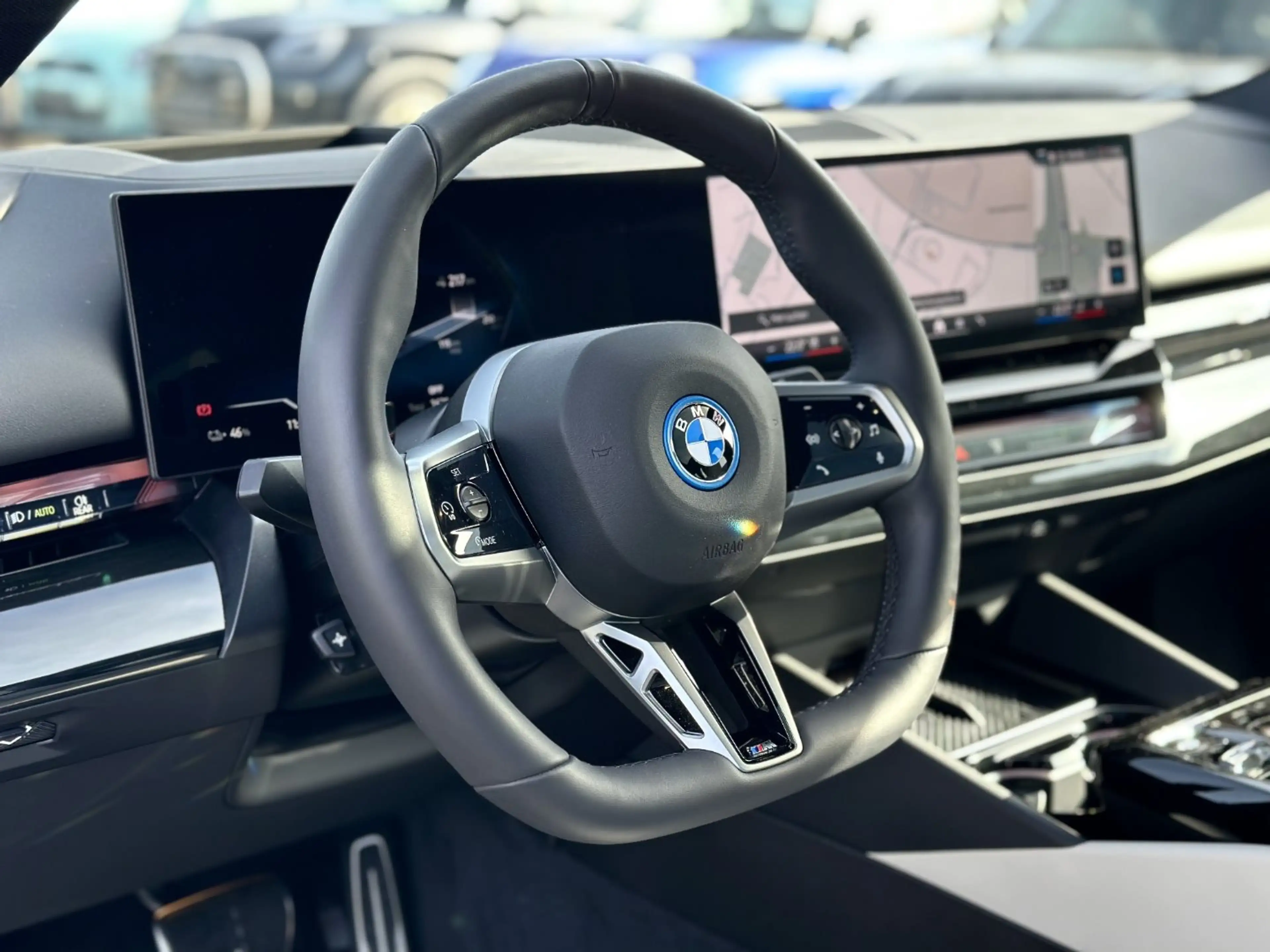BMW i5 eDrive40 Touring M Sportpaket Head-Up DAB — photo 10