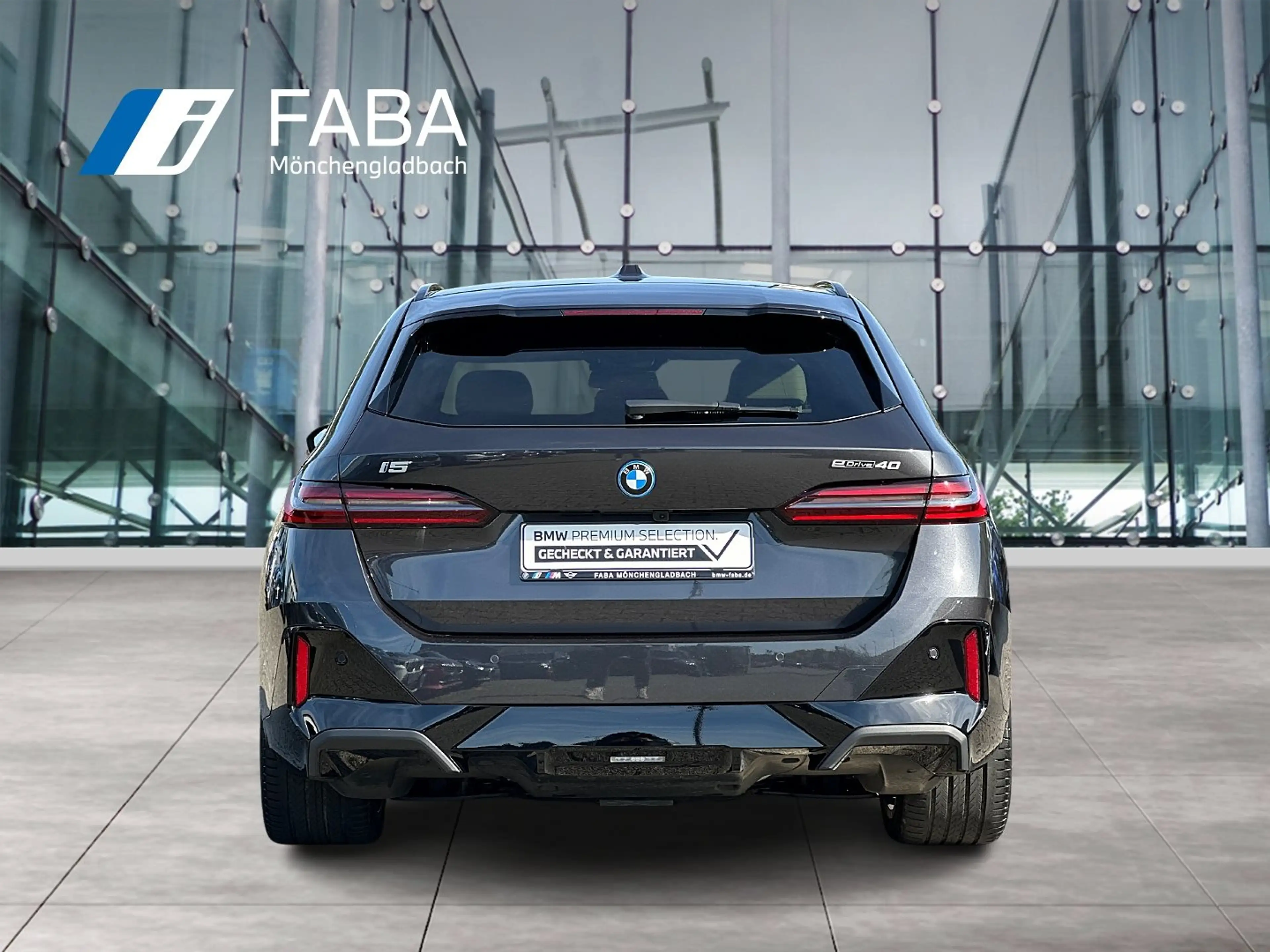 BMW i5 eDrive40 Touring M Sportpaket Head-Up DAB — photo 4