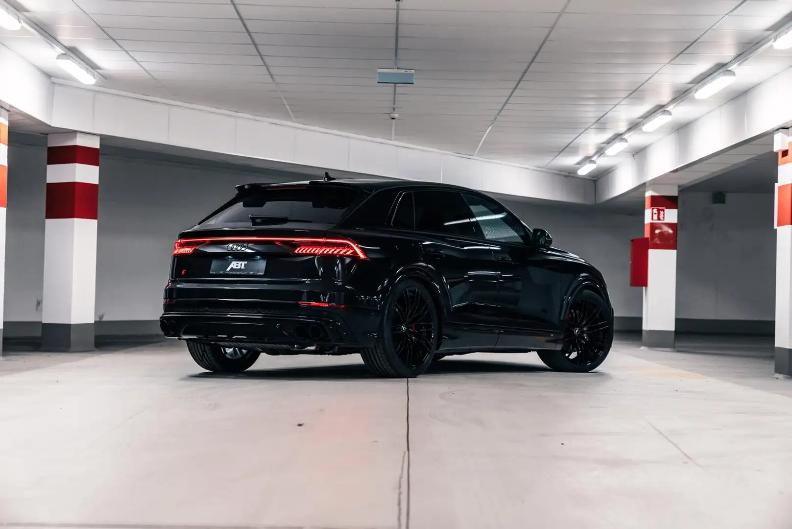 Audi SQ8 ABT Komplettumbau Fekete - 2