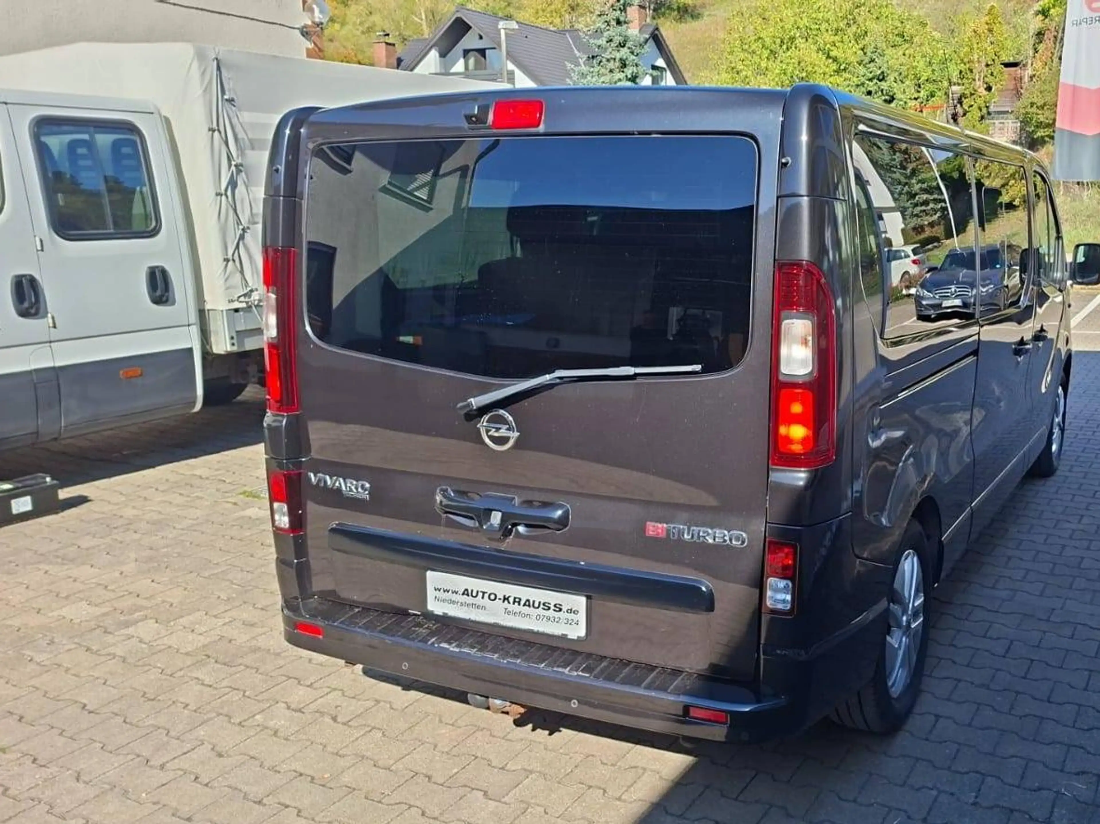 Opel Vivaro Vivaro 1.6 D (CDTI) 1.6 D L2H1 Tourer — photo 2