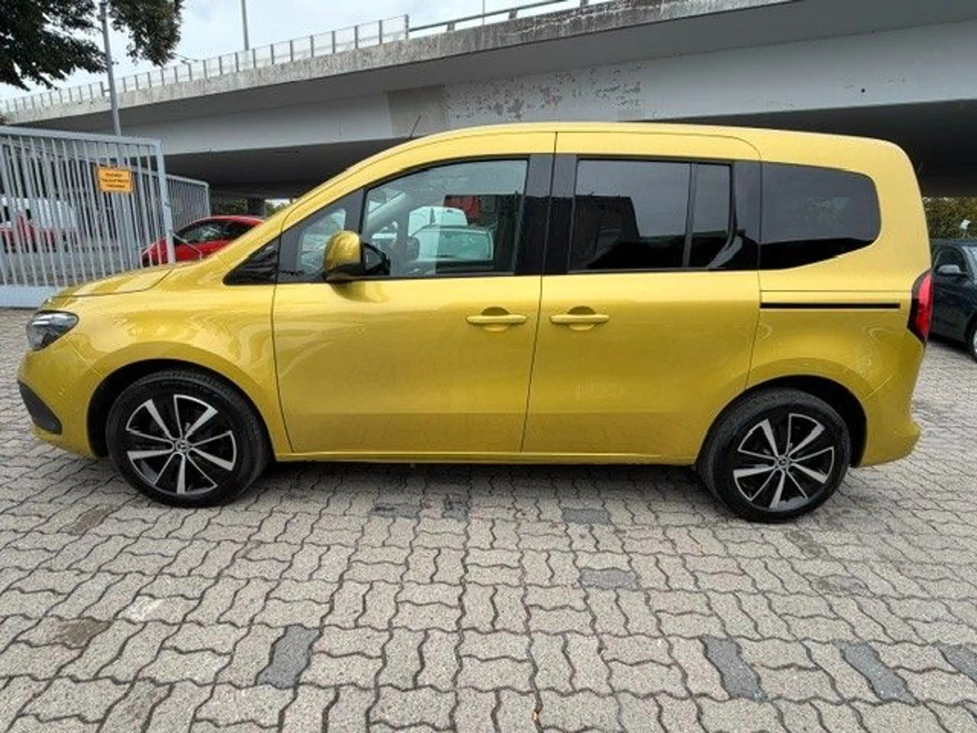 Mercedes-Benz T-Class T 180d Progressive 9G-Tr/Kamera/Top Zustand! — photo 12