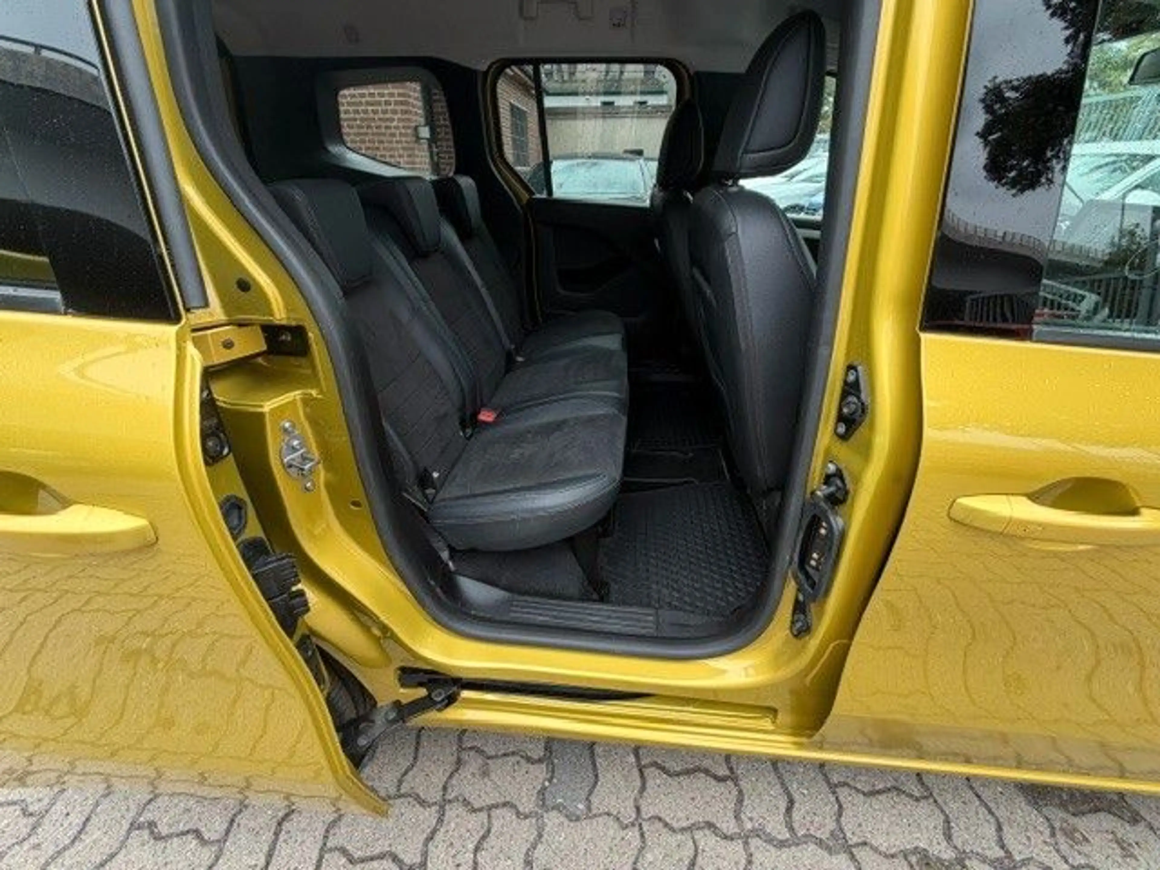Mercedes-Benz T-Class T 180d Progressive 9G-Tr/Kamera/Top Zustand! — photo 4
