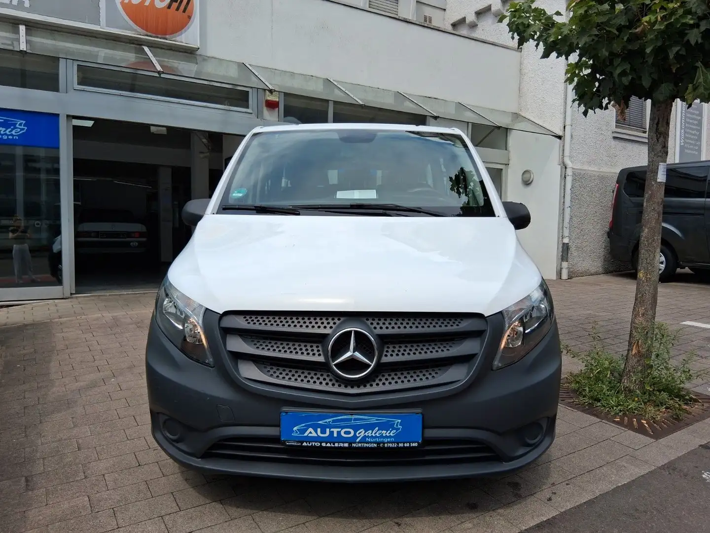 Mercedes-Benz Vito Tourer 114CDI lang /Automatik/I Hand/8Sitze Blanco - 2