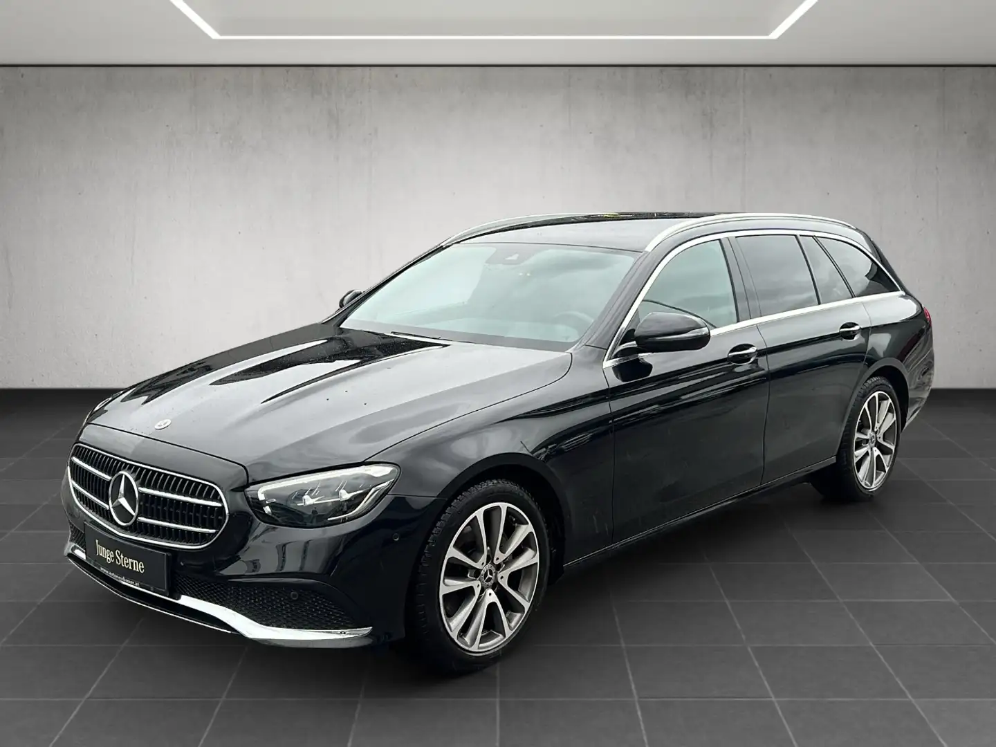Mercedes-Benz E 220 d 4MATIC T-Modell Austria Edition AHK Schwarz - 2