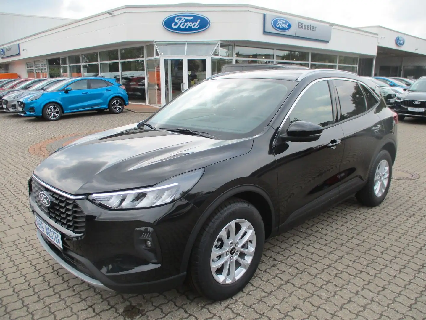 Ford Kuga Titanium 137KW 5 J. Garantie  150000 AUTOM. Schwarz - 1