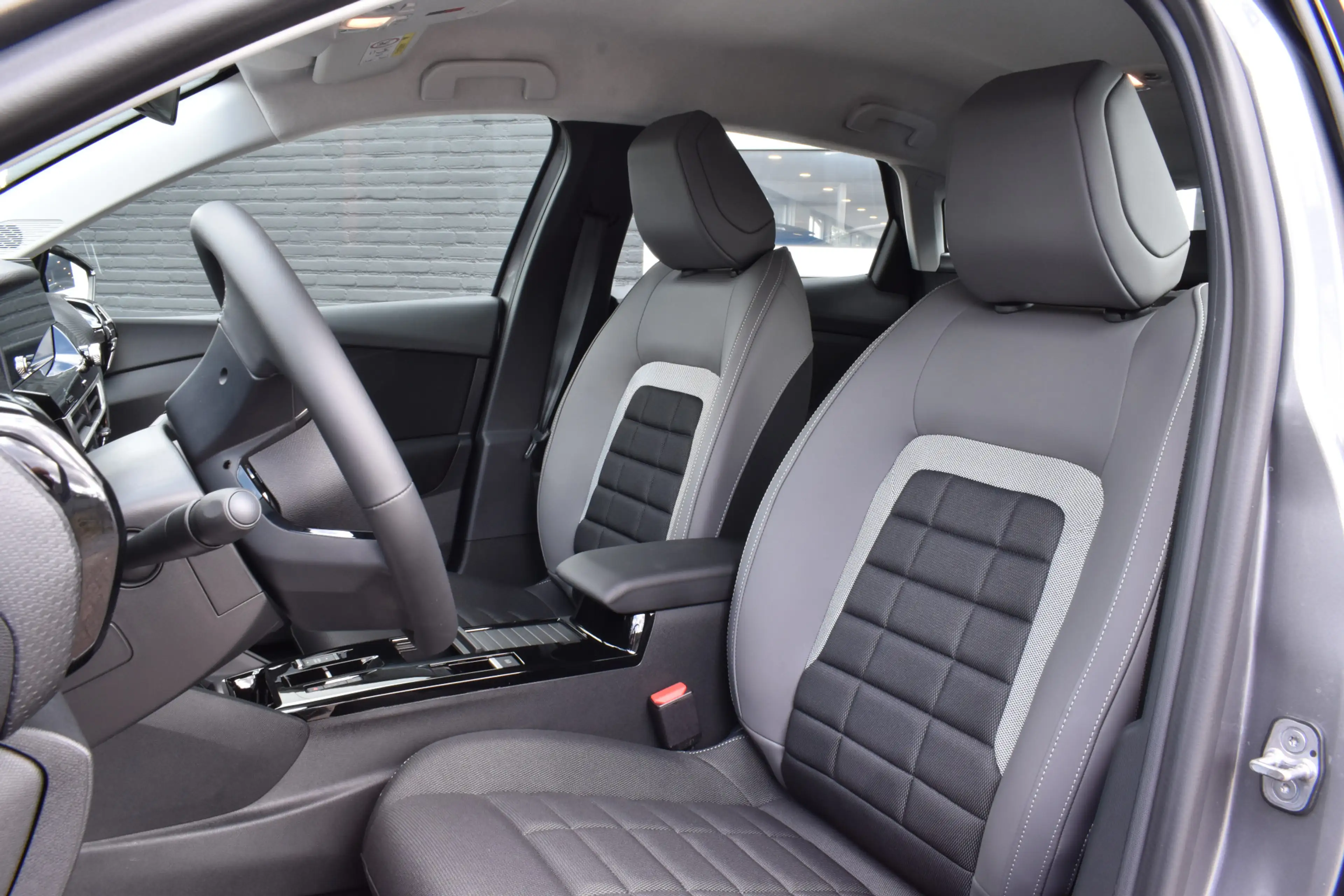 Citroen E-C4 Electric Business 156pk Extended range 54 kWh Navigatie | A — photo 2