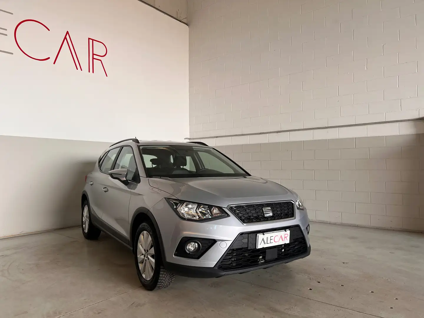 SEAT Arona Arona 1.0 tgi Style 90cv Argento - 2