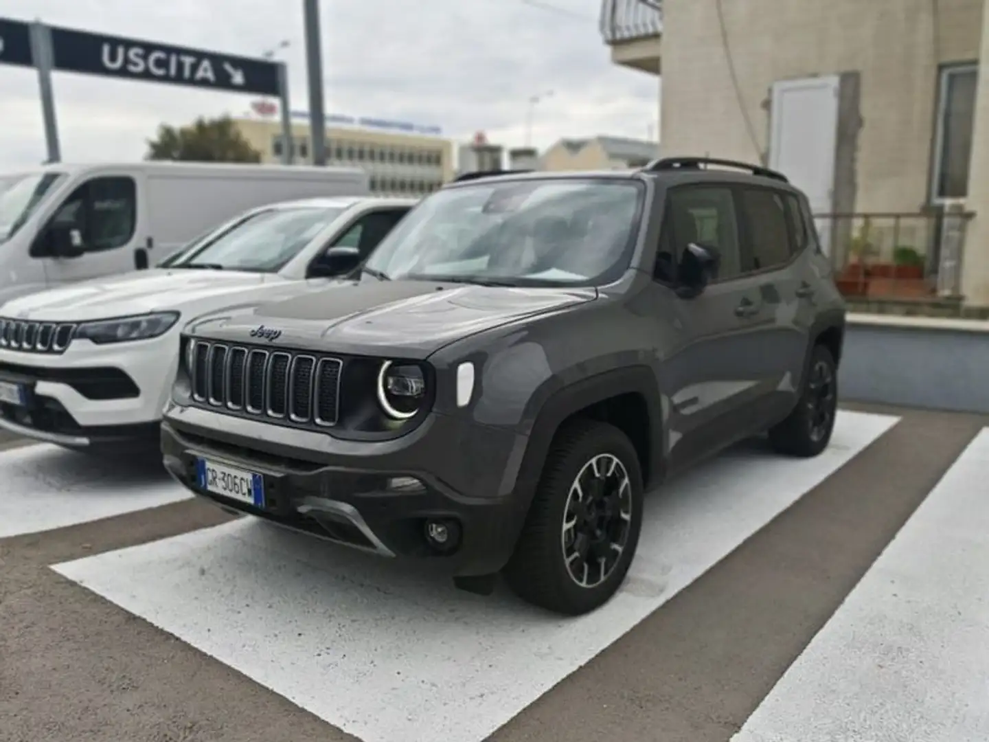 Jeep Renegade 1.3 T4 240CV PHEV 4xe AT6 Upland Cross Grigio - 2