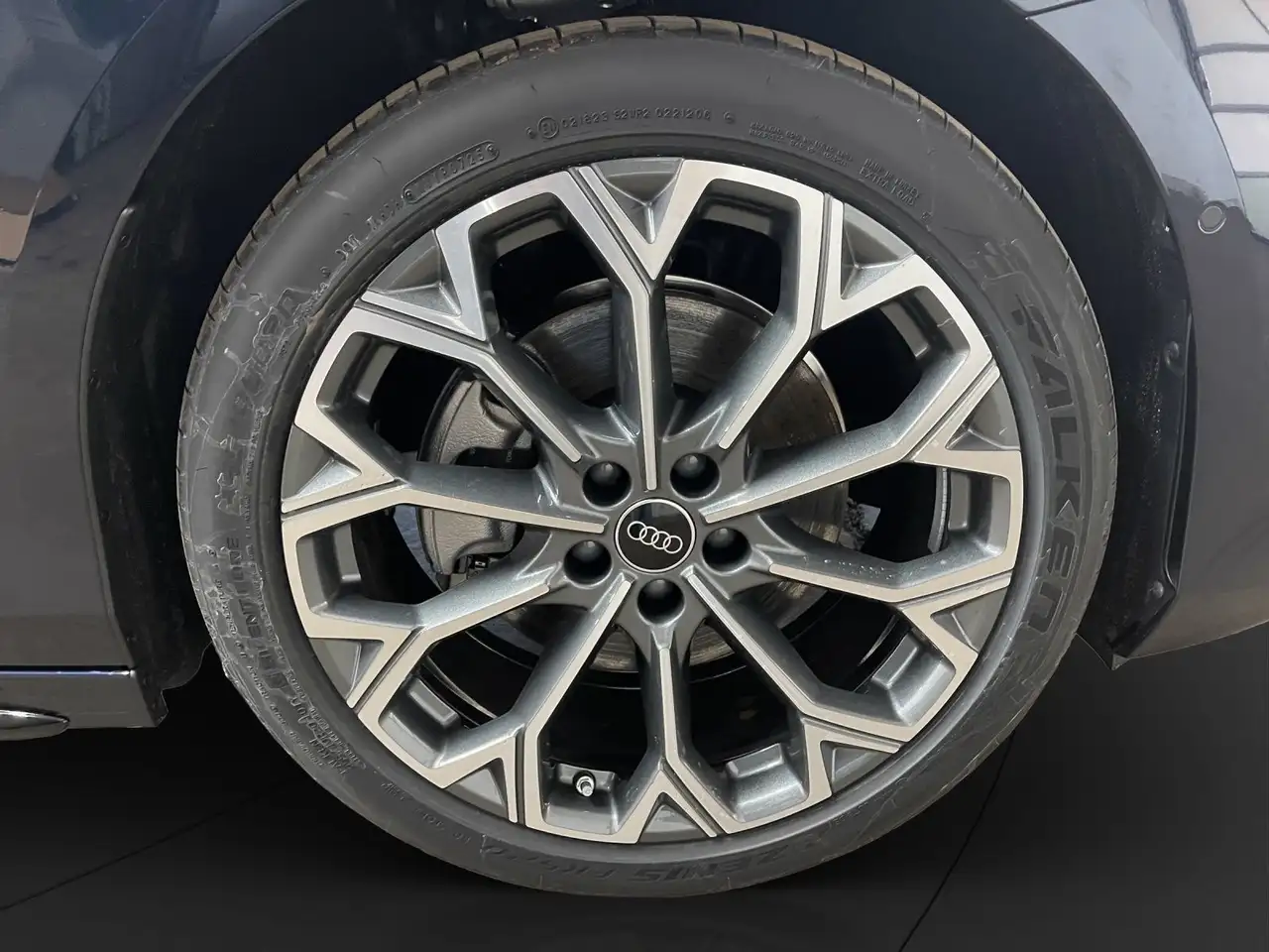 Audi A6 A6 Lim. 2.0 TFSI AHK Pano Matrix LM 20" B&O ACC 12