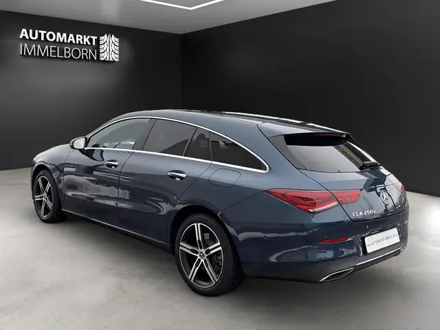 Mercedes-Benz CLA view 5