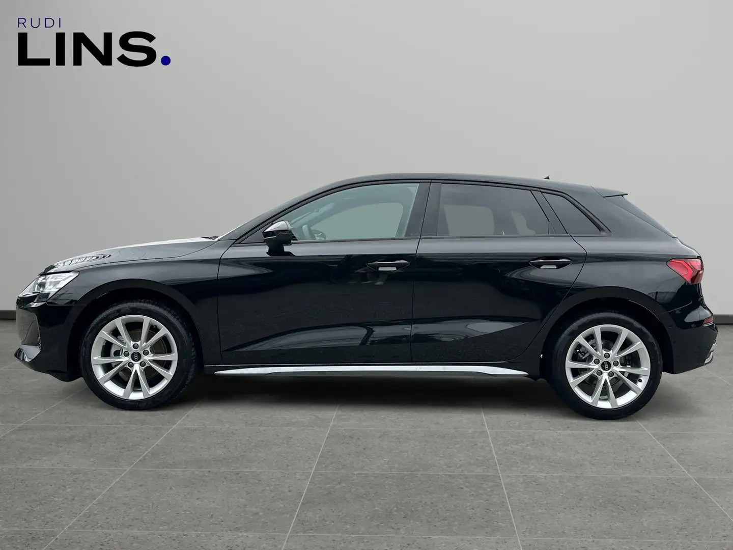 Audi A3 30 TFSI Noir - 2