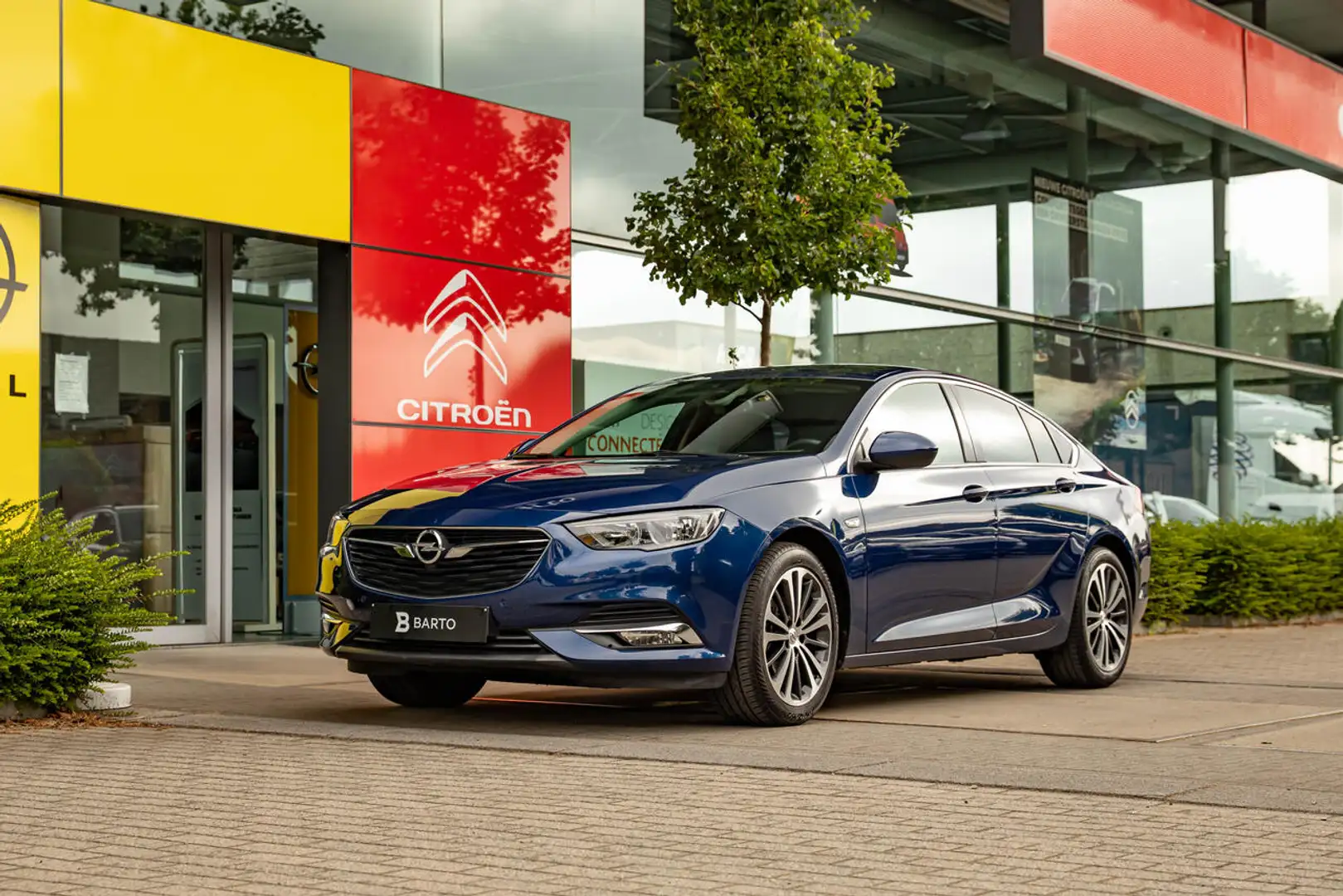 Opel Insignia 165 PK AT | Afn. Trekhaak | Camera | Navi | Dod... Bleu - 2