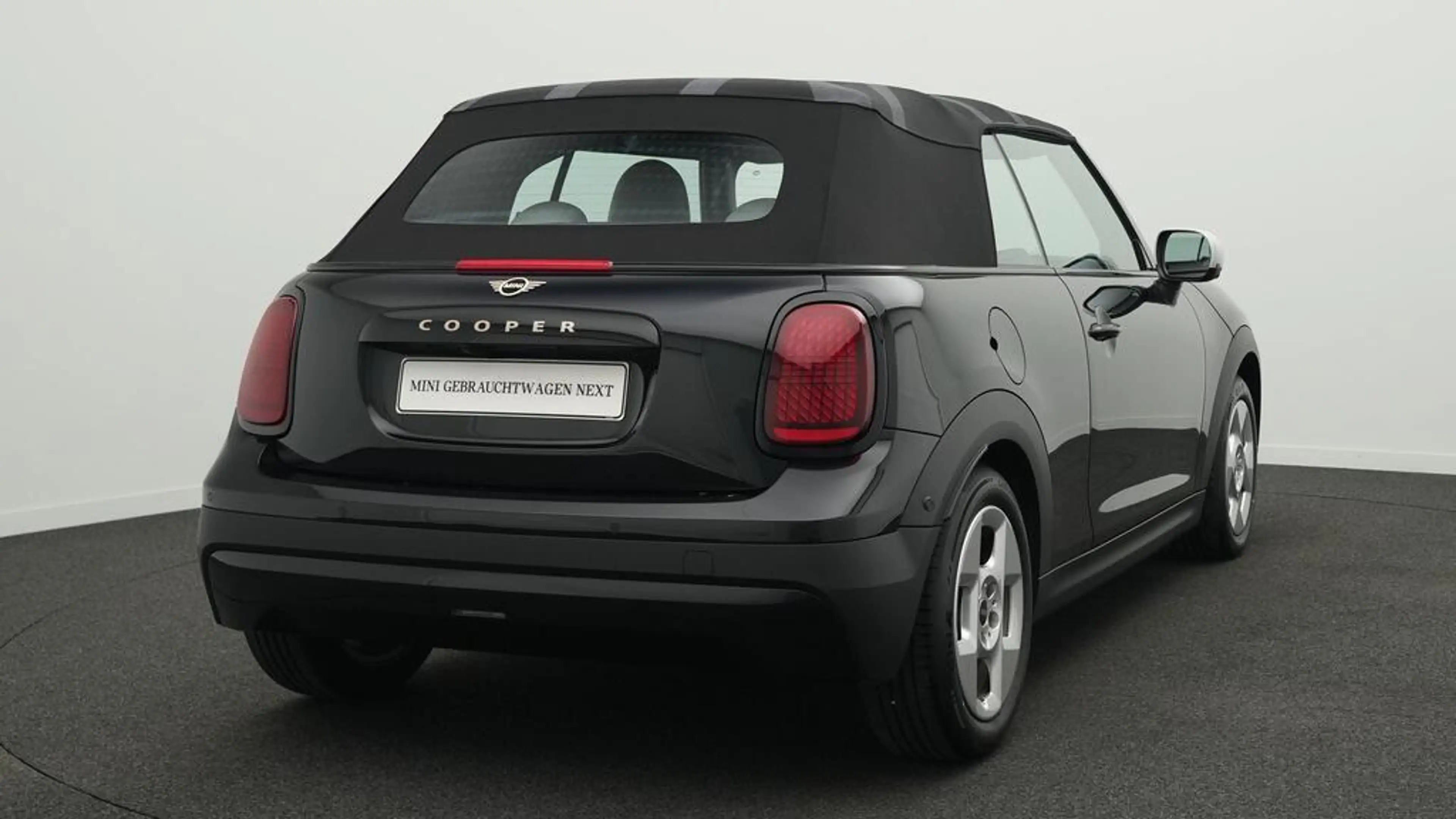 MINI Cooper C Cabrio Classic Trim — photo 4