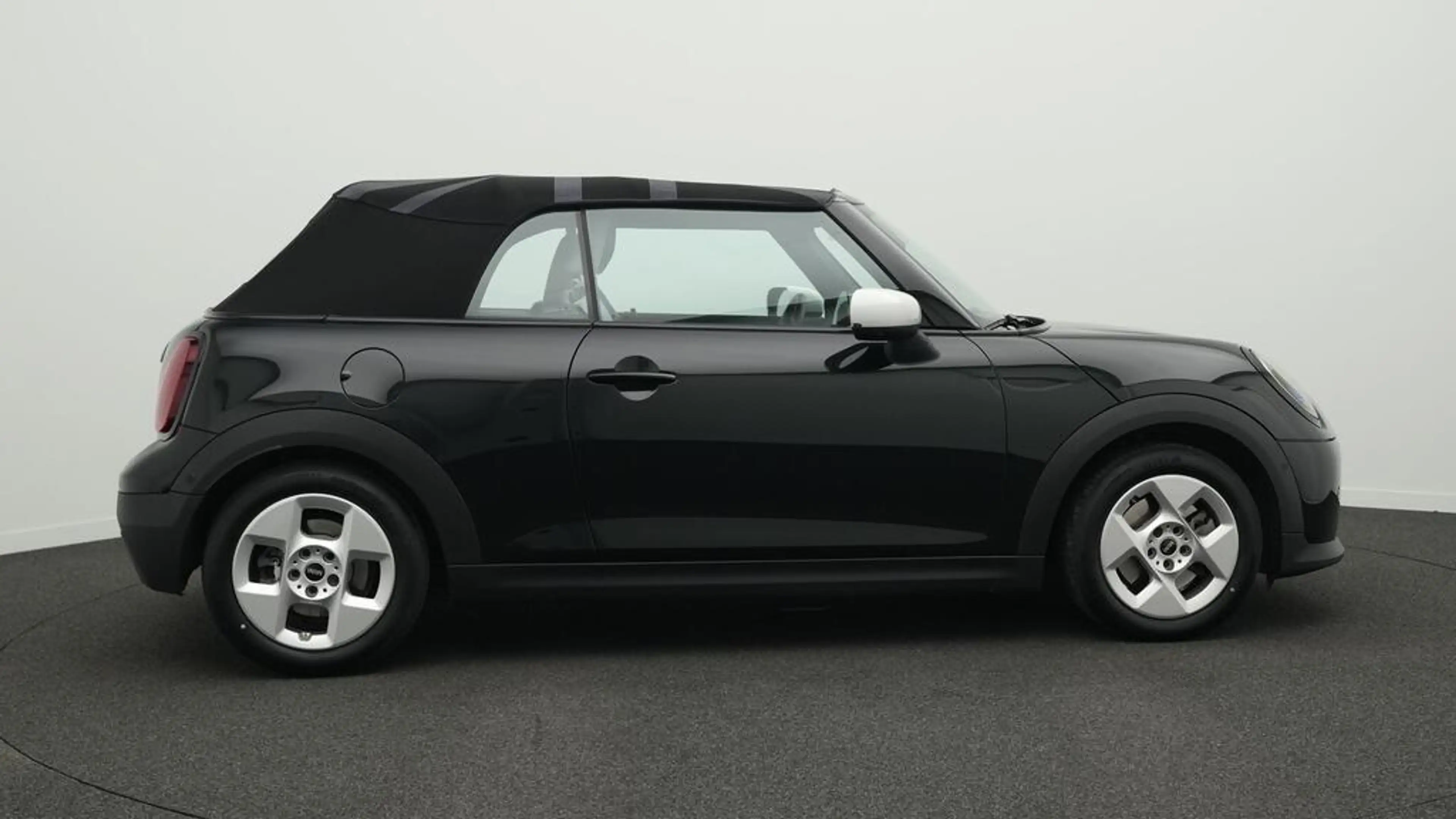 MINI Cooper C Cabrio Classic Trim — photo 2