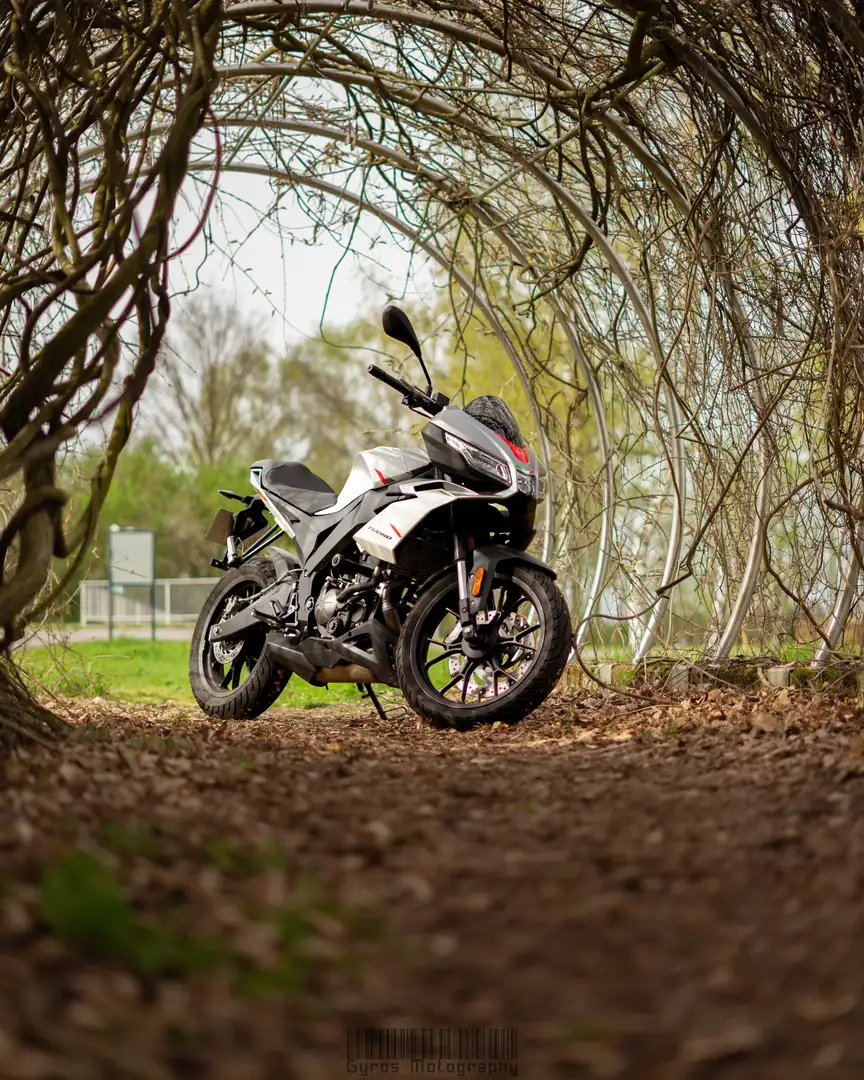 Aprilia Tuono 1 jahr werksgarantie Gri - 1