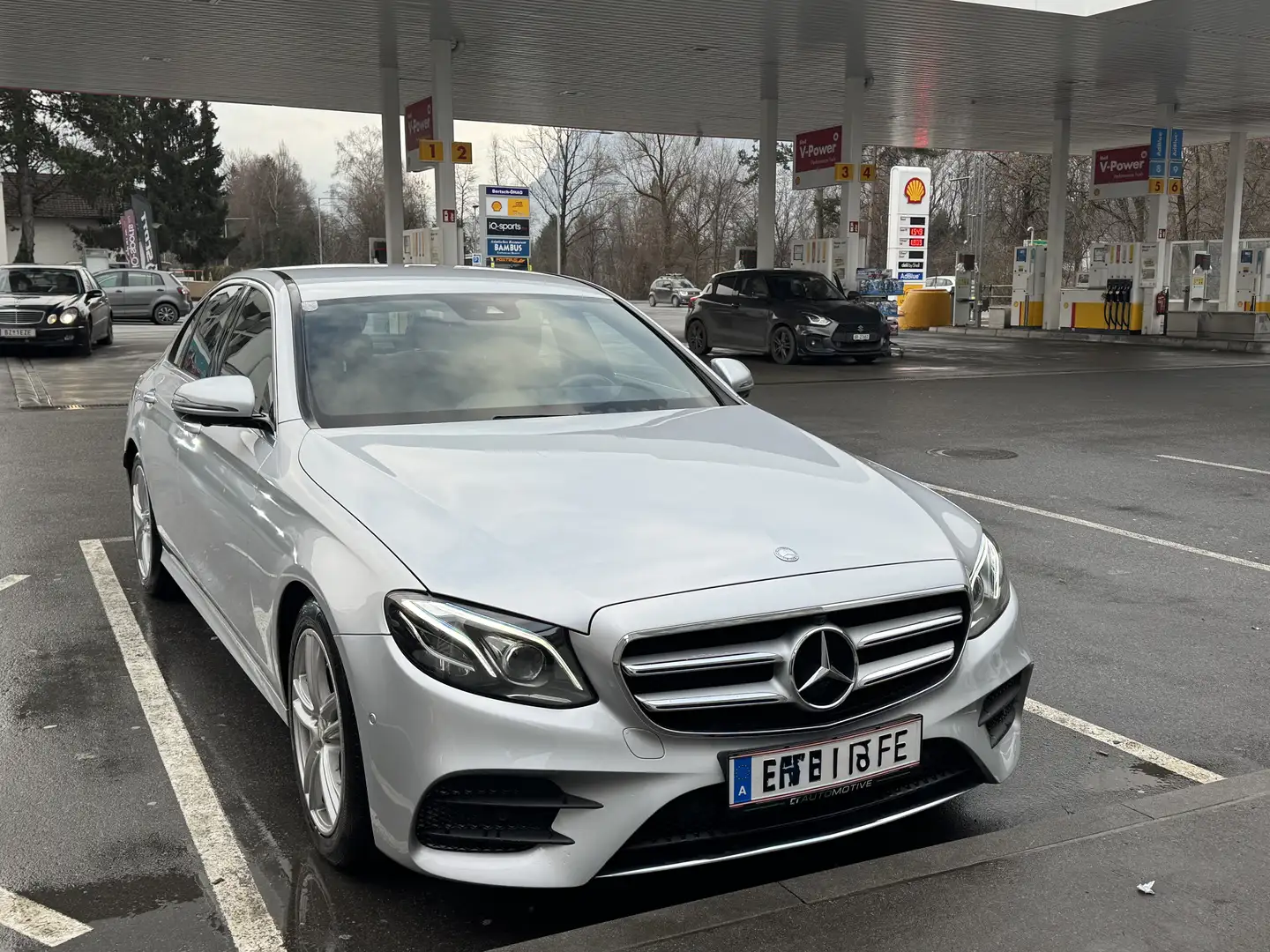 Mercedes-Benz E 220 Amg Line 220d Silber - 2