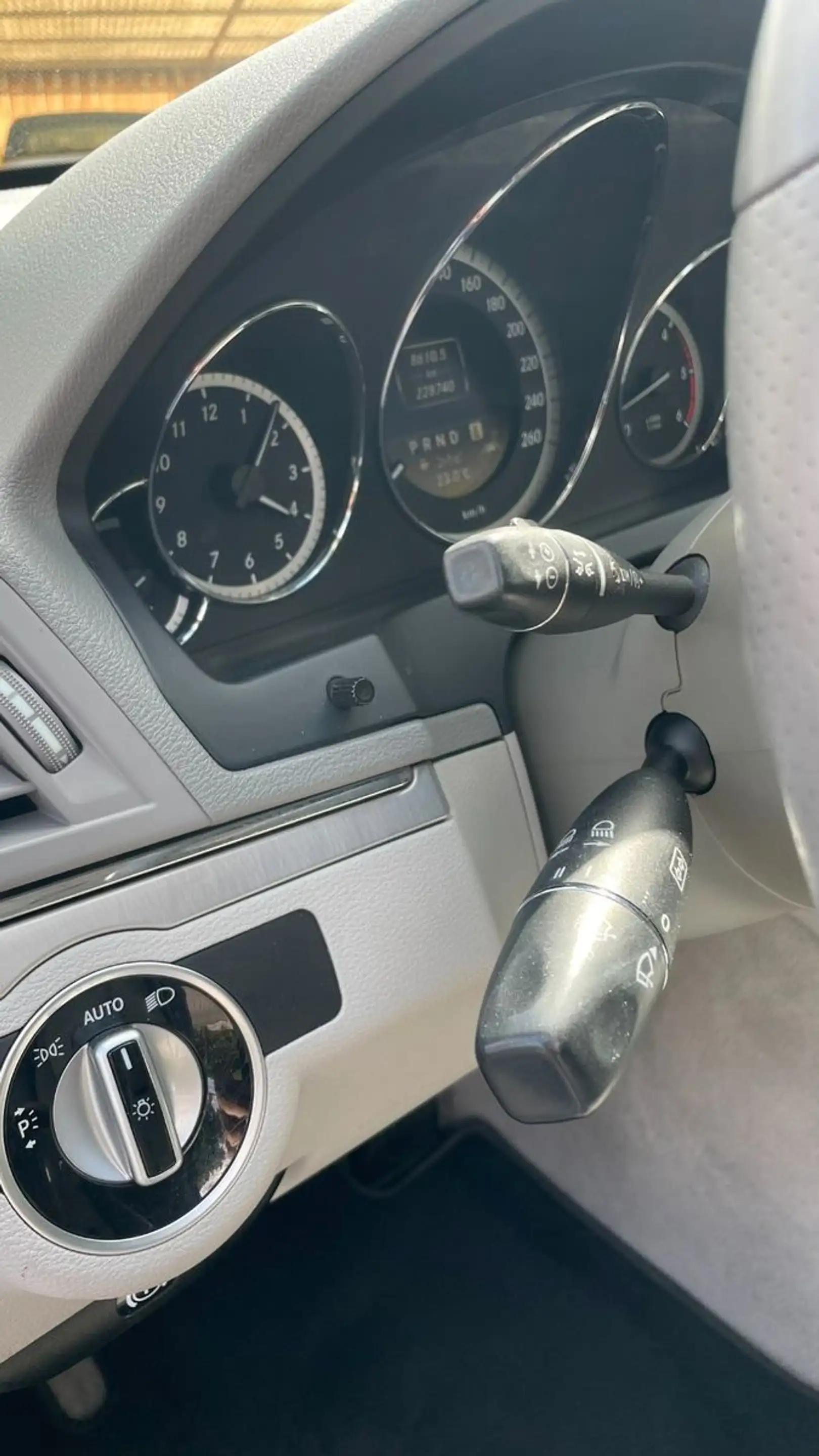 Mercedes-Benz E 350 COUPE CDI *LEDER*XEN*DISTR.*AHK*1.HD** — photo 15