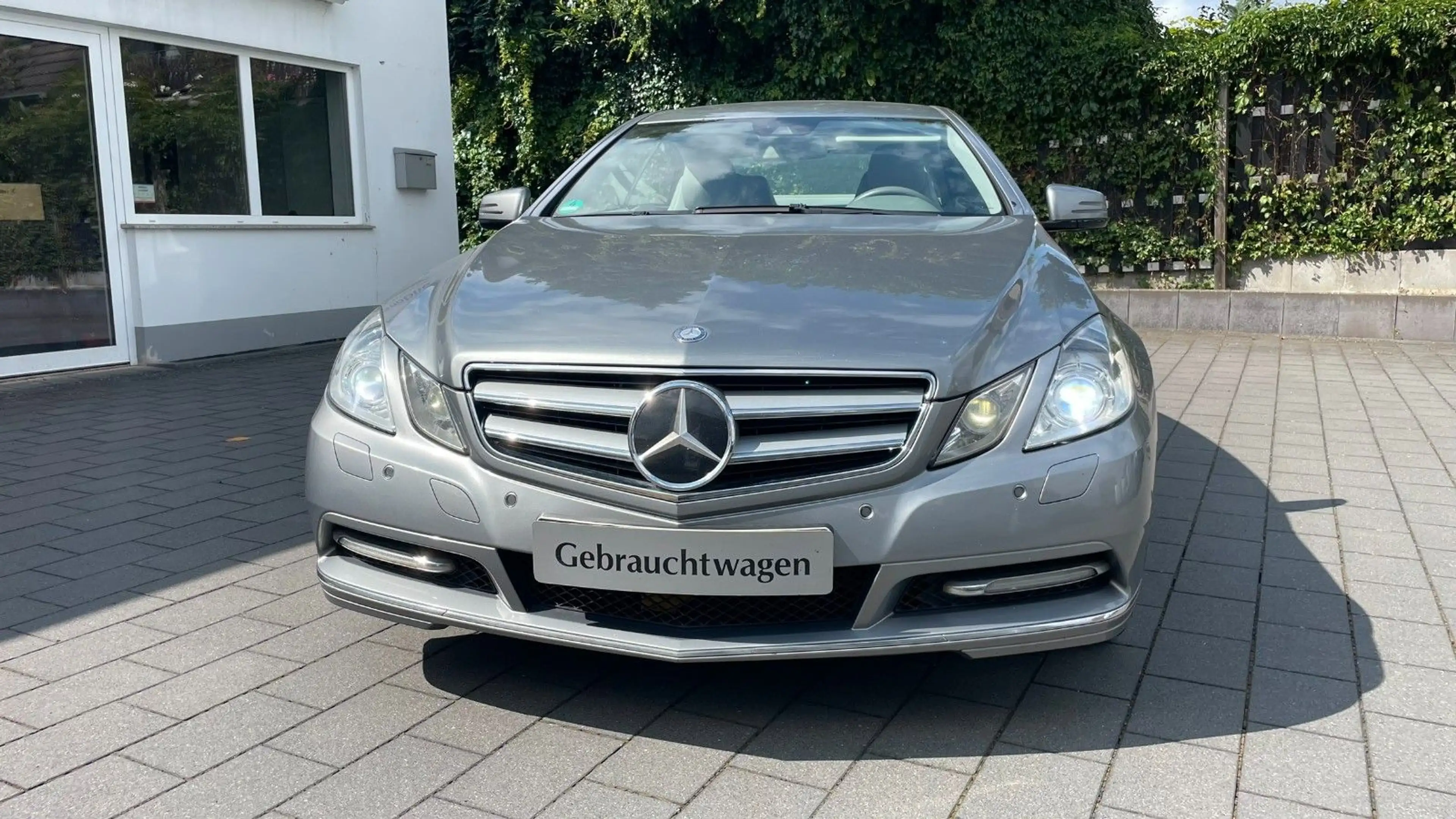 Mercedes-Benz E 350 COUPE CDI *LEDER*XEN*DISTR.*AHK*1.HD** — photo 6