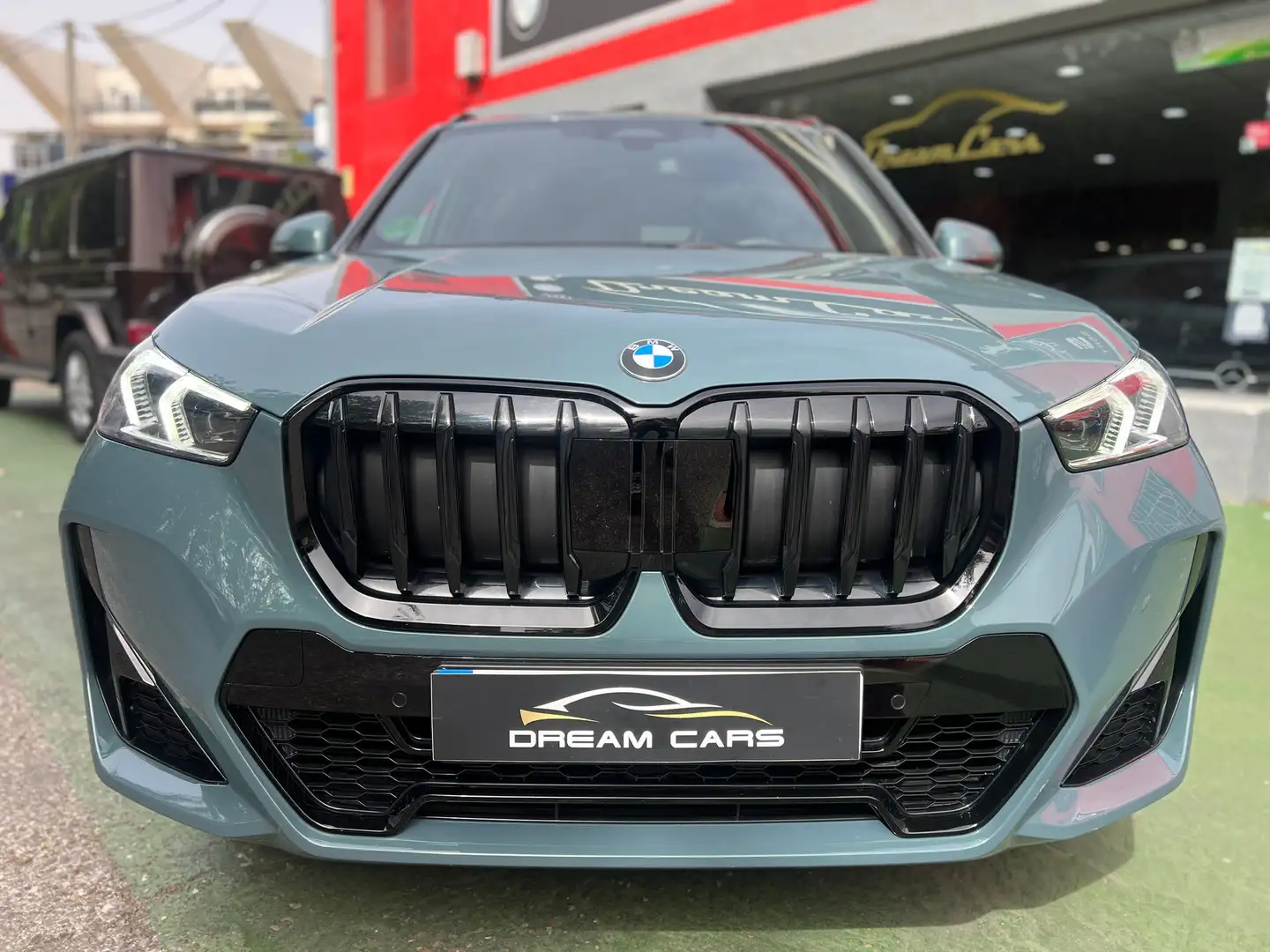 BMW X1 sDrive 18iA Verde - 2