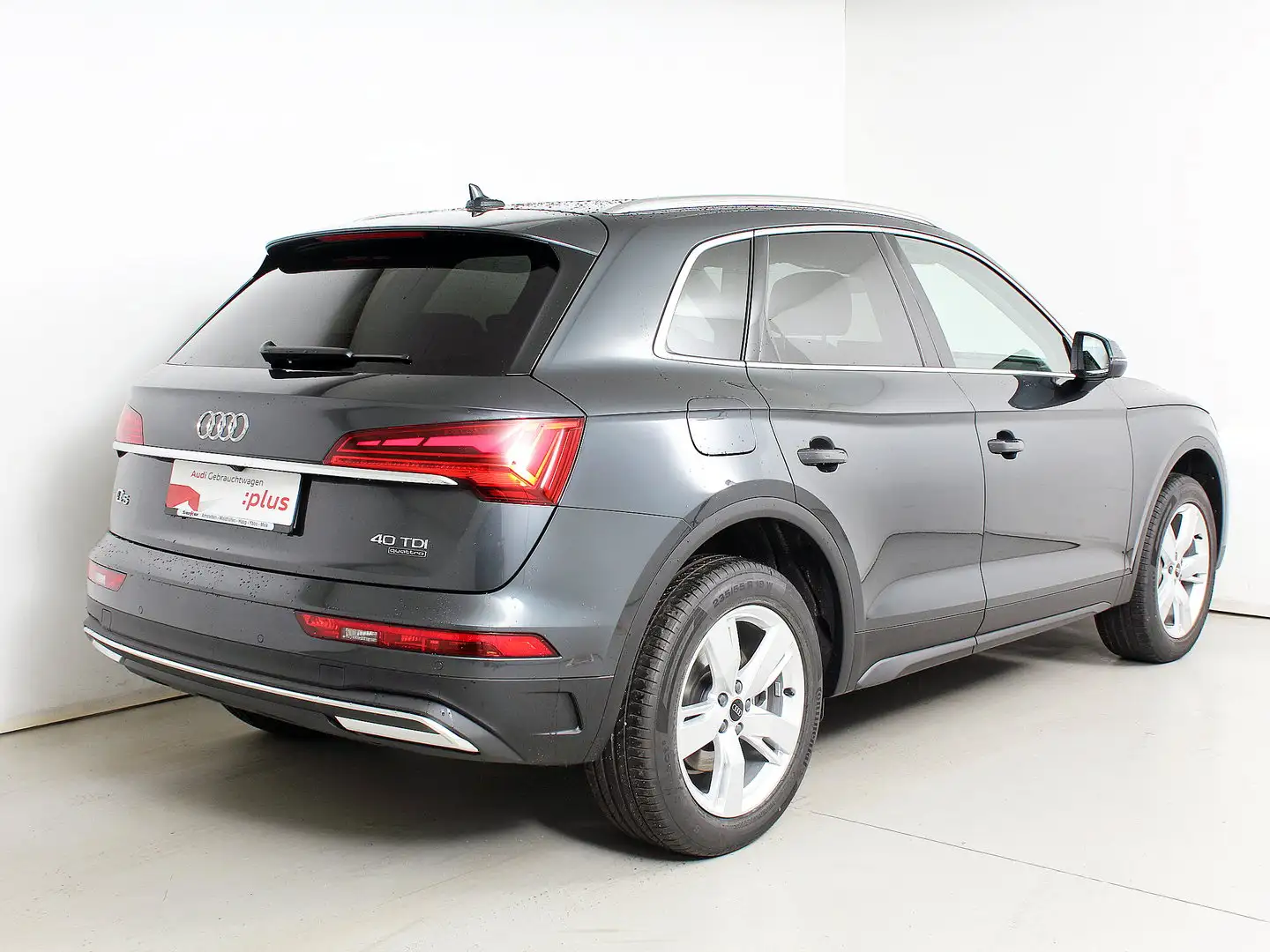 Audi Q5 40 TDI quattro intense Grijs - 2