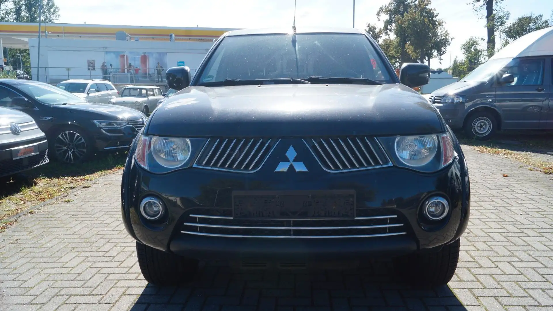 Mitsubishi L200 Magnum Doppelkabine 4WD Noir - 2