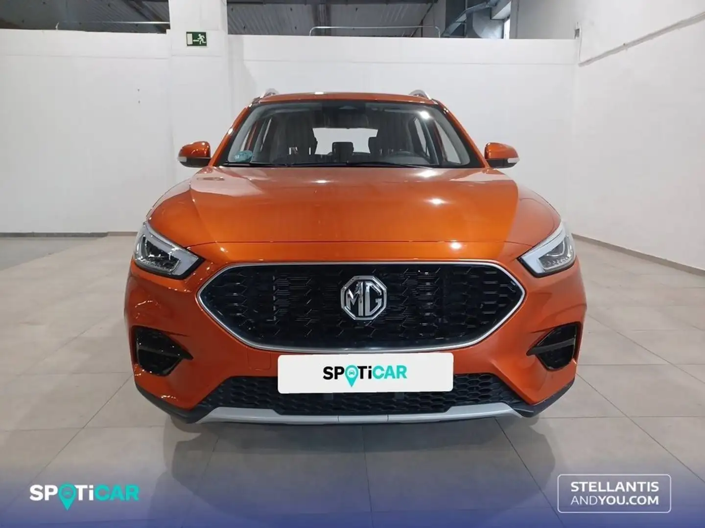 MG ZS 1.5 Comfort Naranja - 2