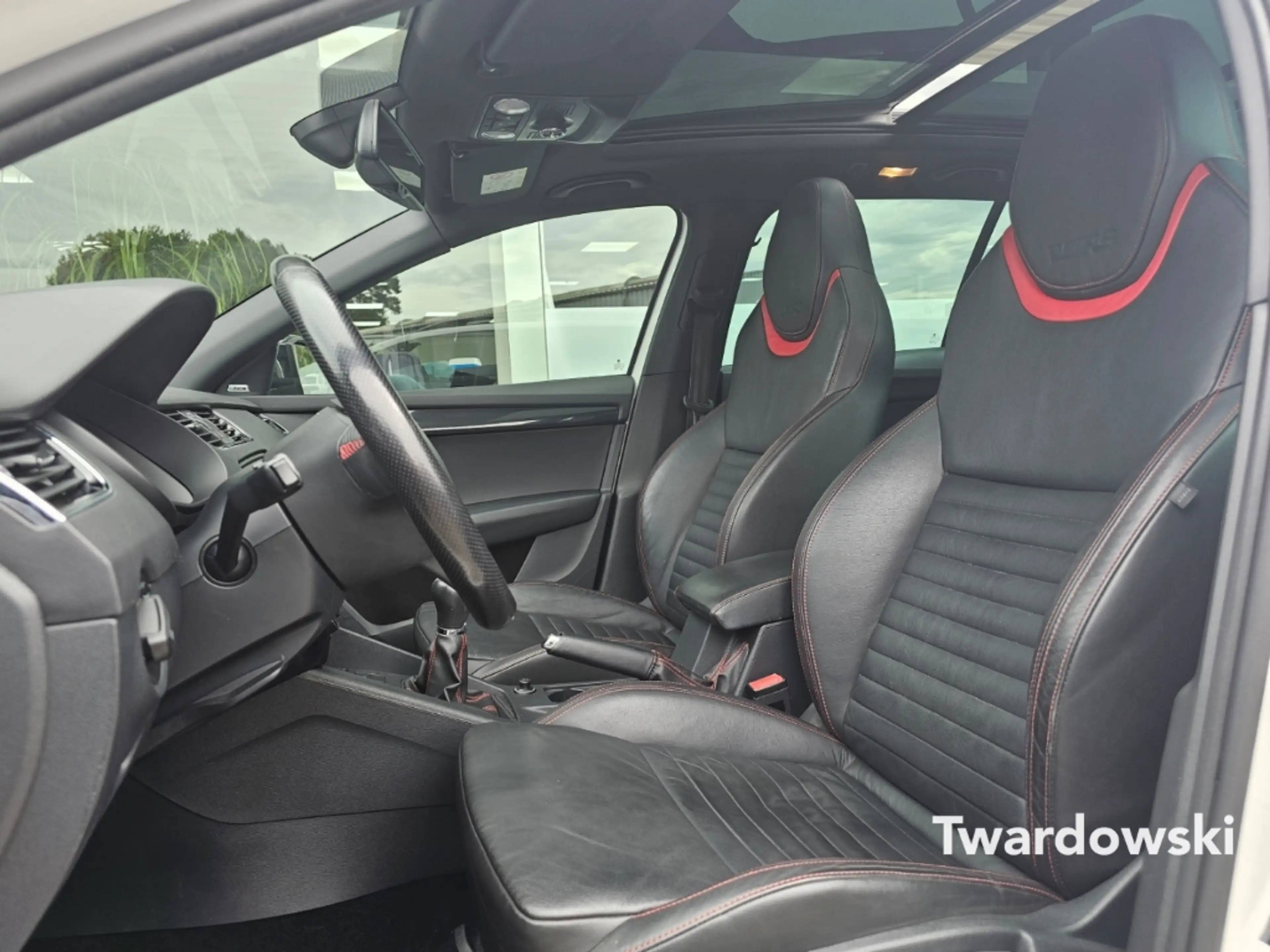 Skoda Octavia RS StHz Pano Keyless DAB Bi-Xenon Canton — photo 13