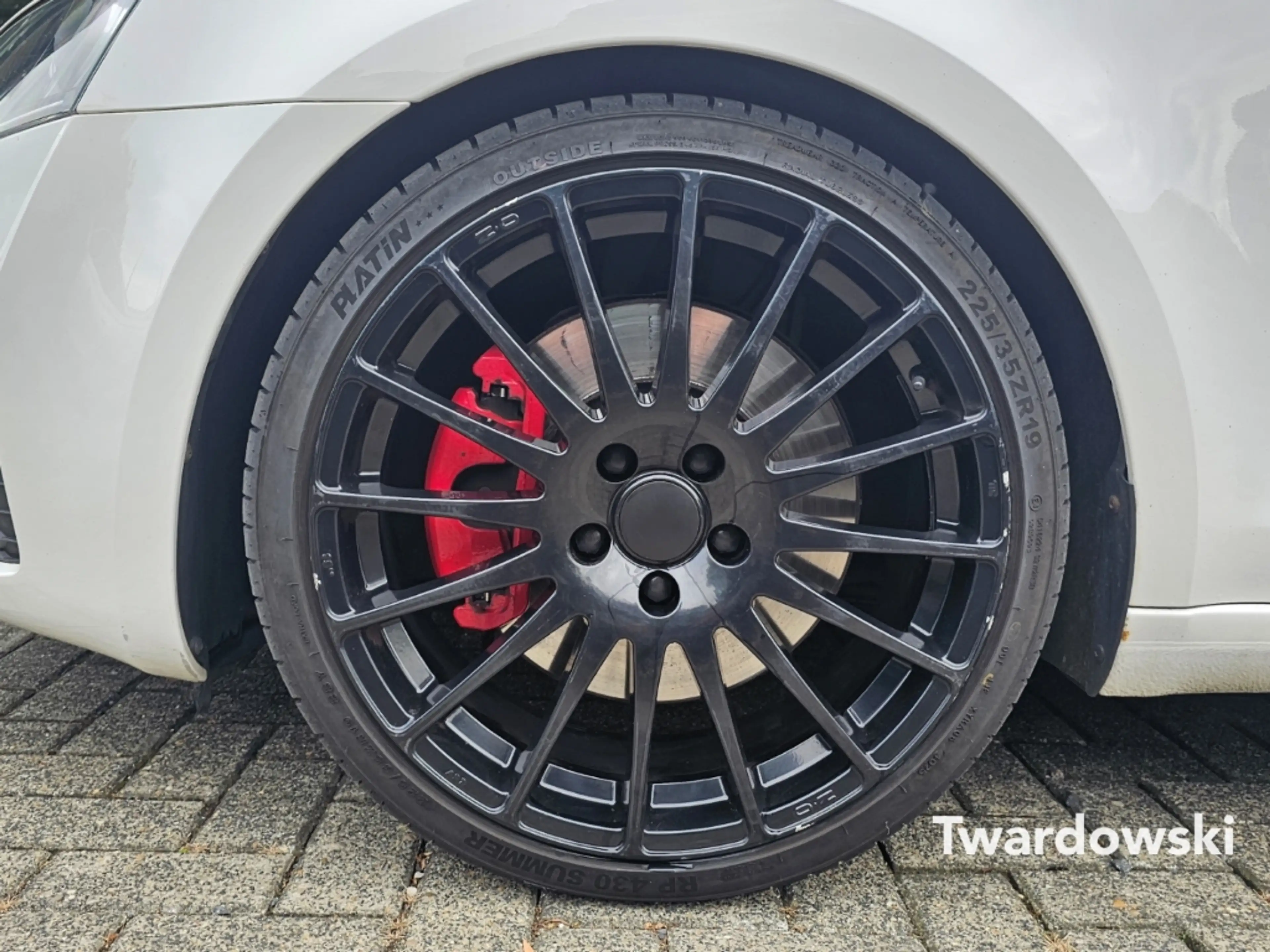 Skoda Octavia RS StHz Pano Keyless DAB Bi-Xenon Canton — photo 7
