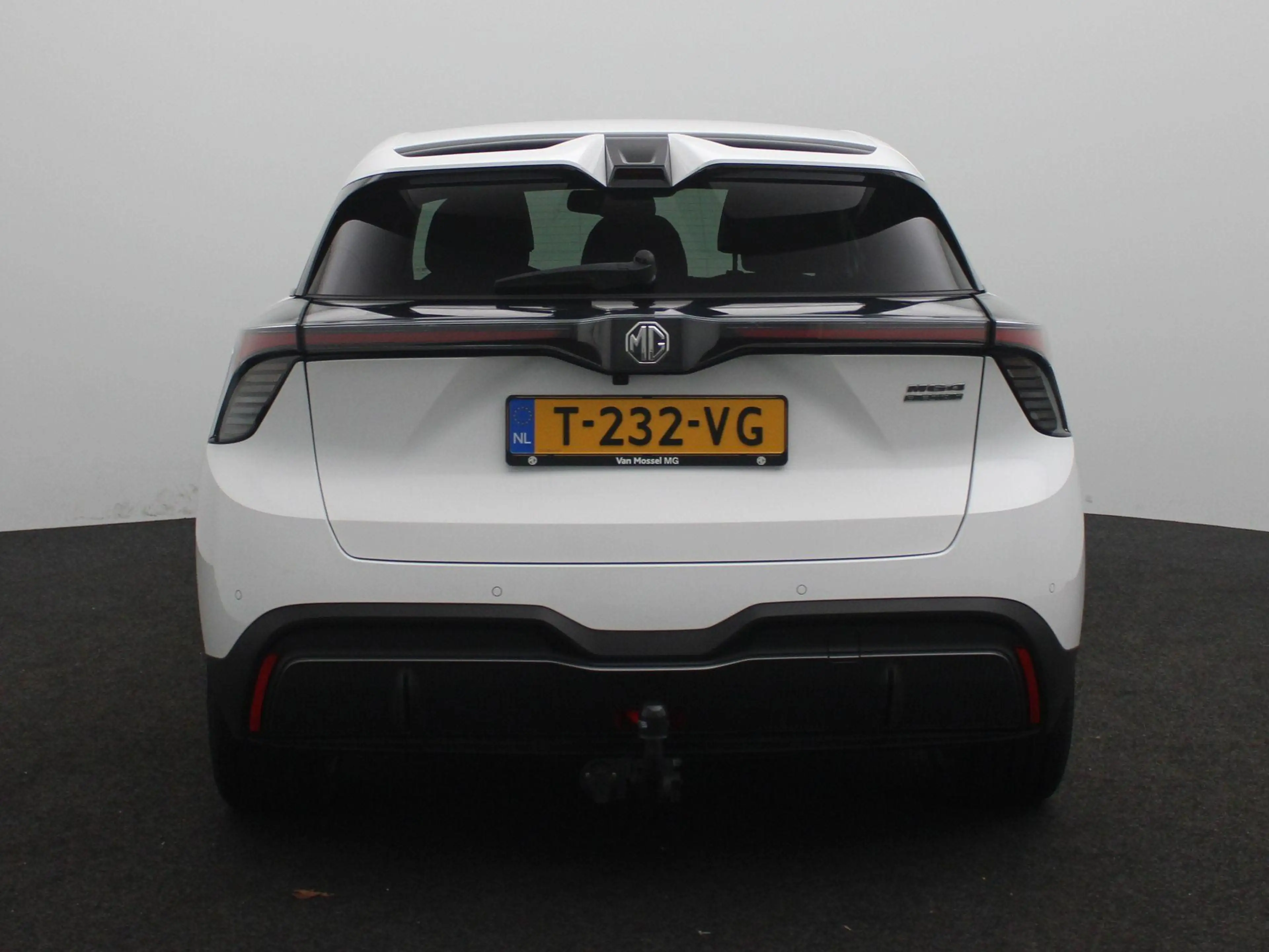 MG MG4 Electric Luxury 64 kWh | Apple Carplay/Android Aut — photo 11
