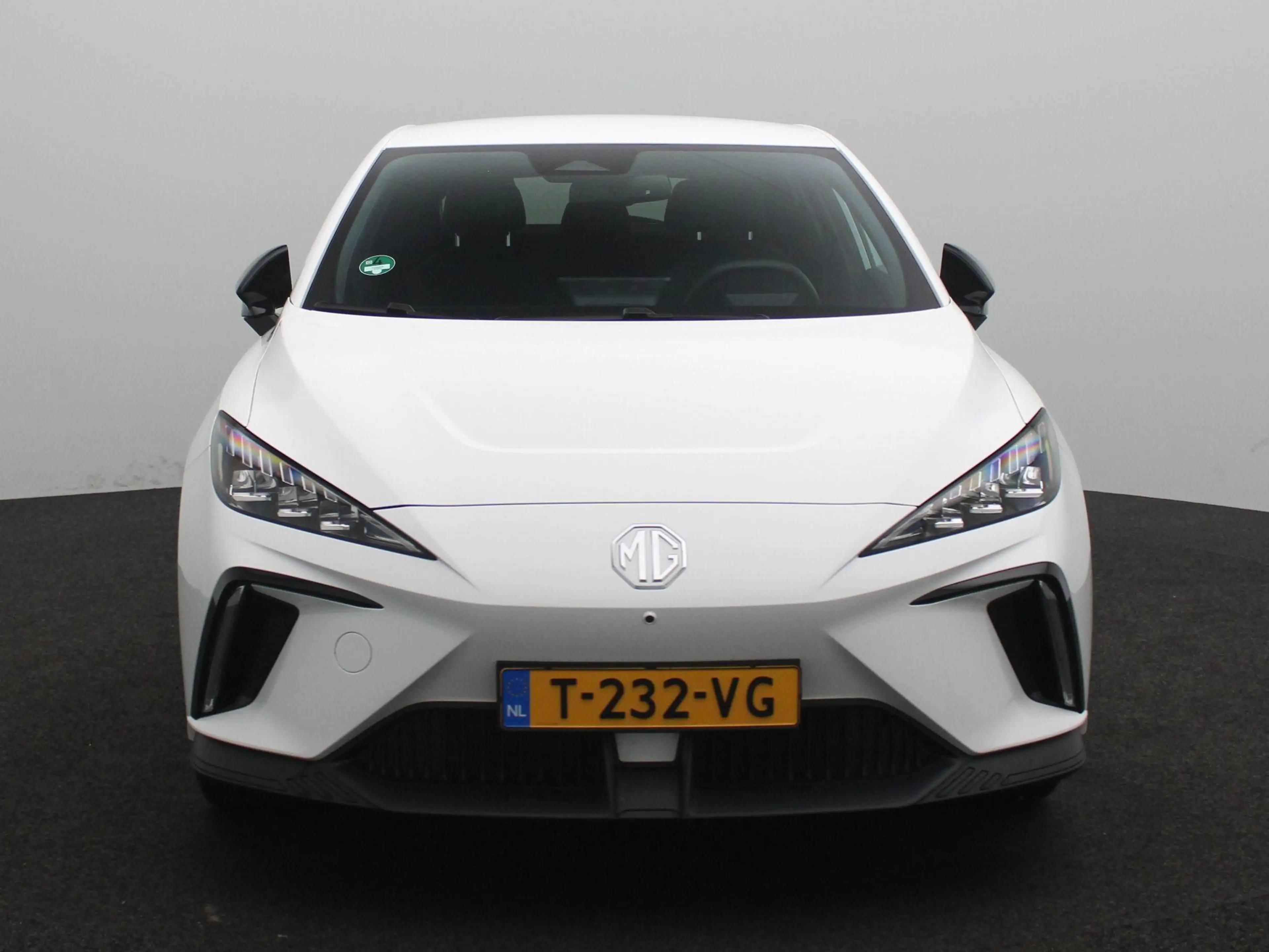 MG MG4 Electric Luxury 64 kWh | Apple Carplay/Android Aut — photo 9