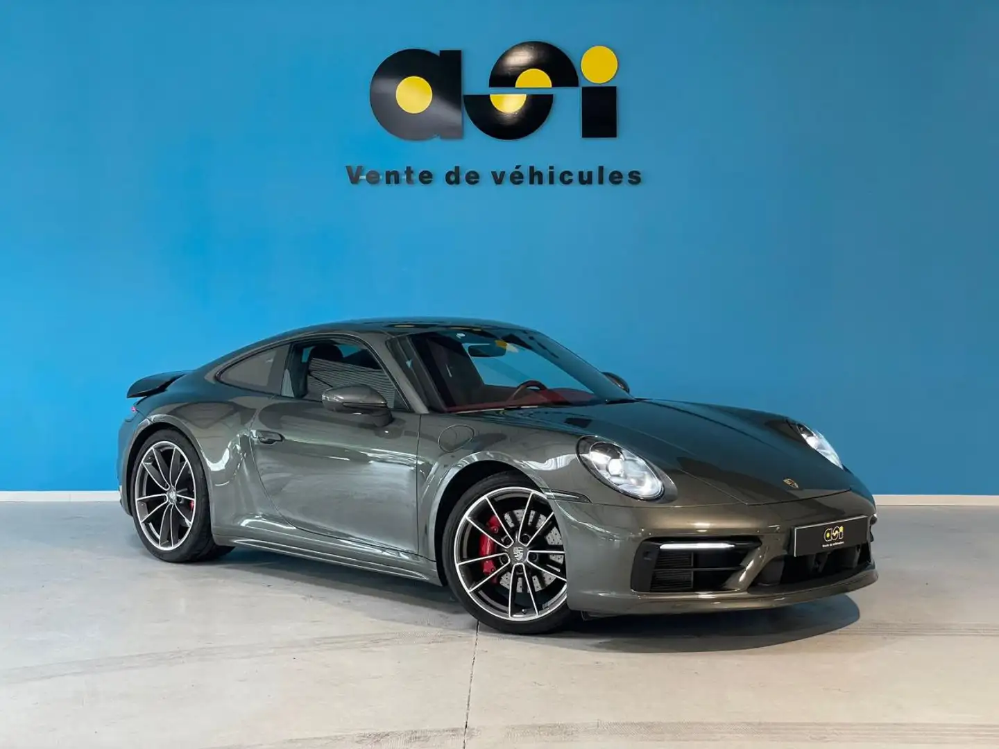Porsche 911 992 CARRERA S Grün - 1